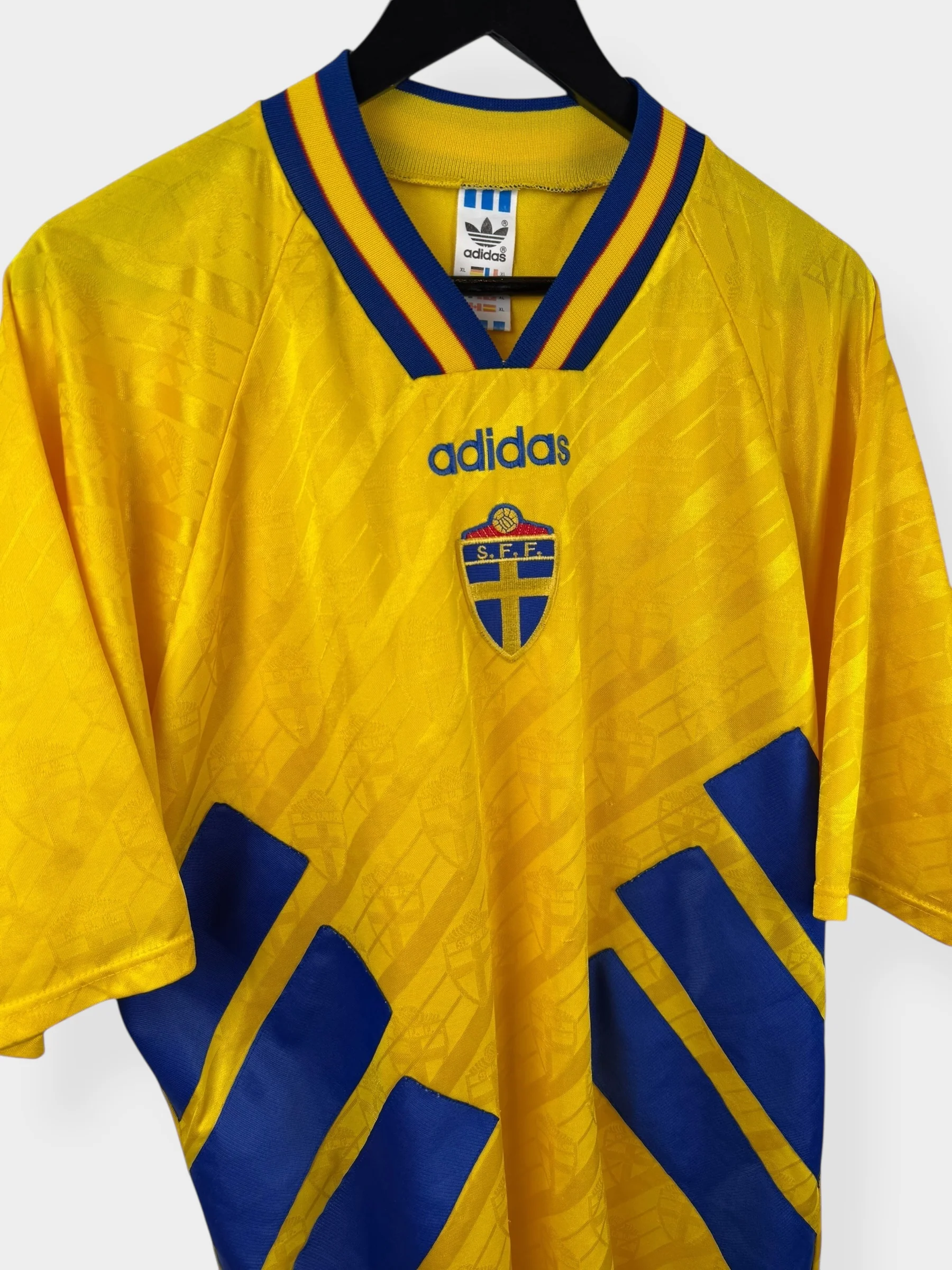 1994-96 SWEDEN HOME SHIRT XL - Image 3