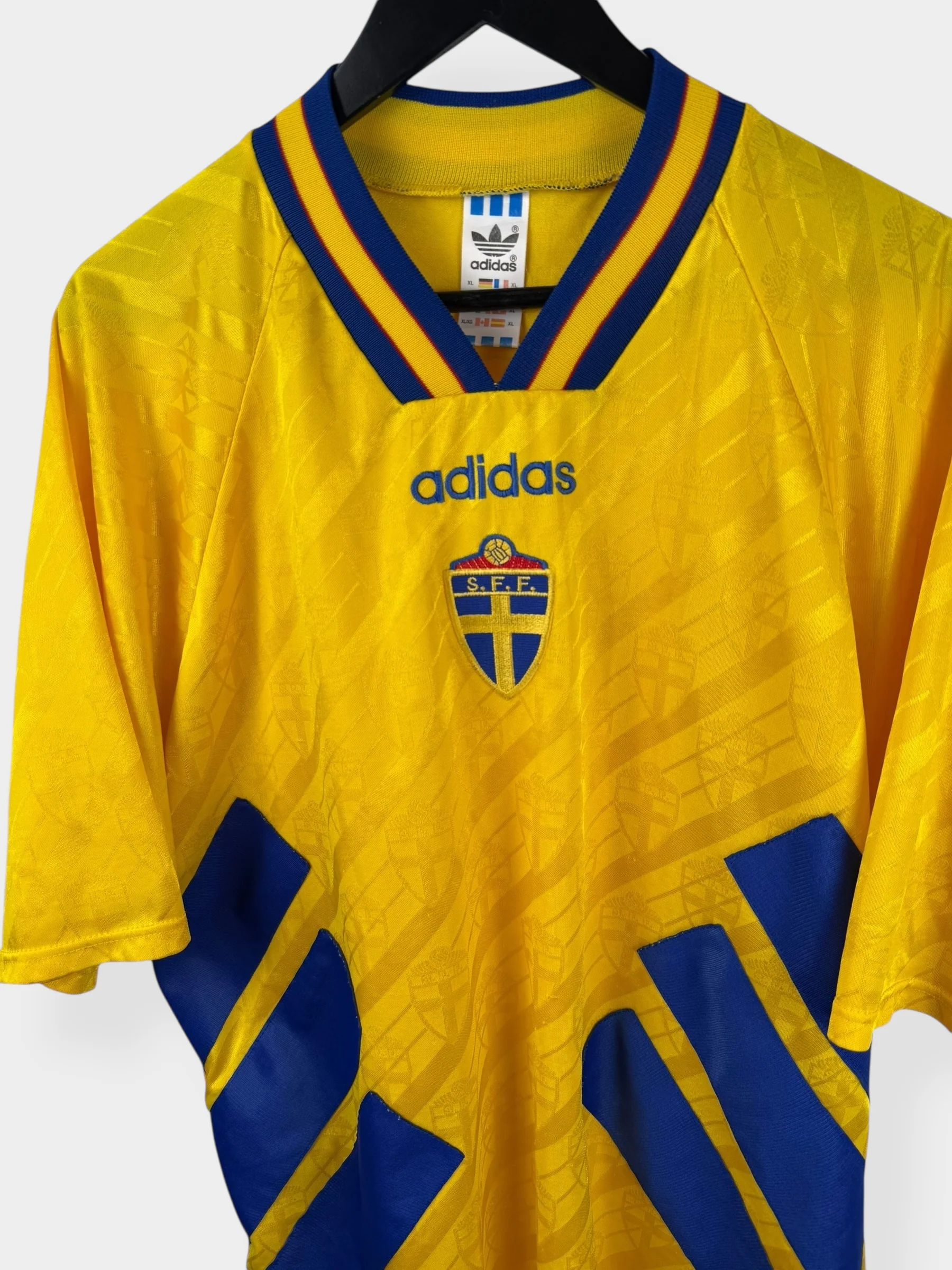 1994-96 SWEDEN HOME SHIRT XL - Image 4