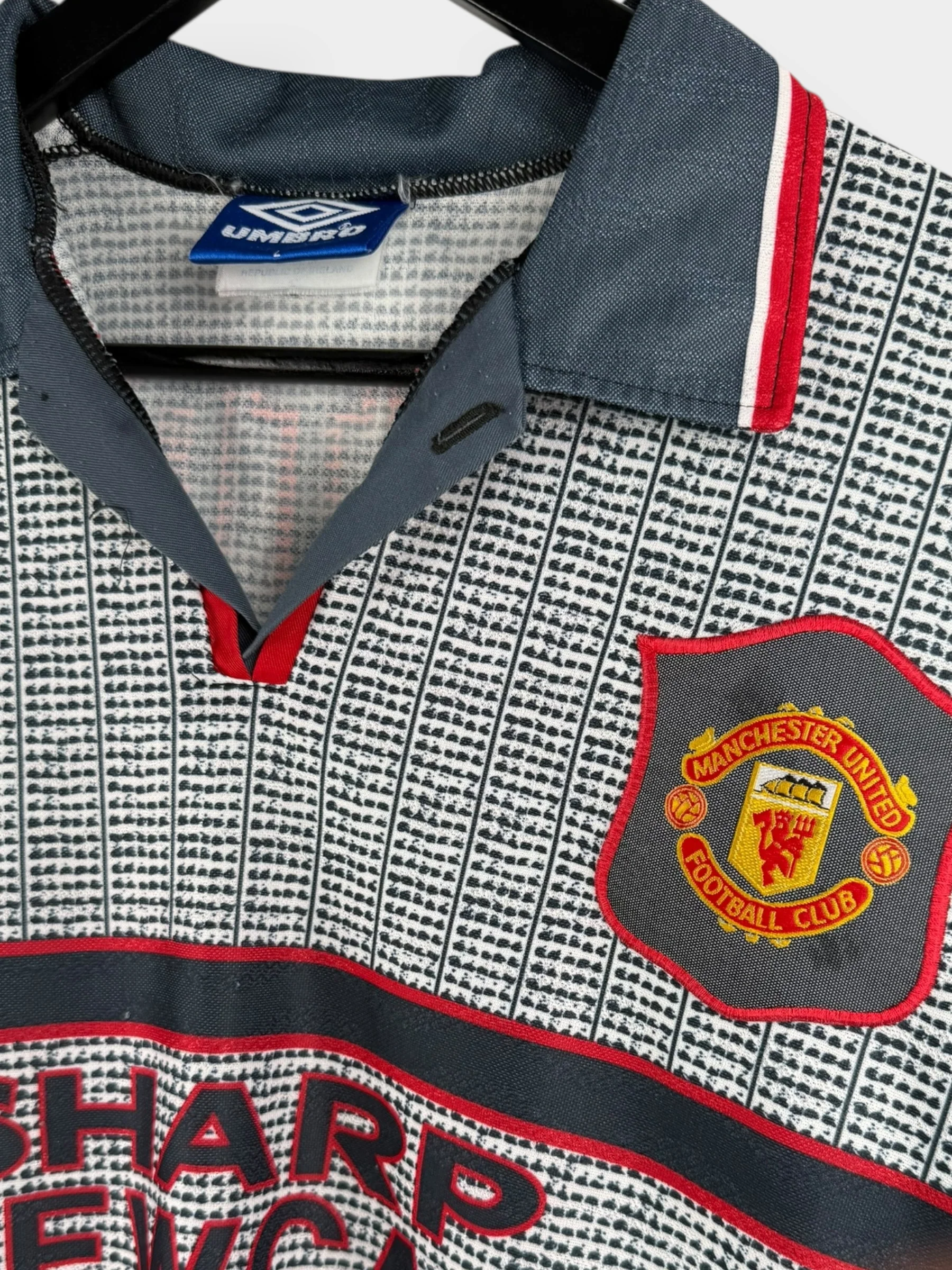 1995-96 MANCHESTER UNITED AWAY SHIRT CANTONA #7 L - Image 4