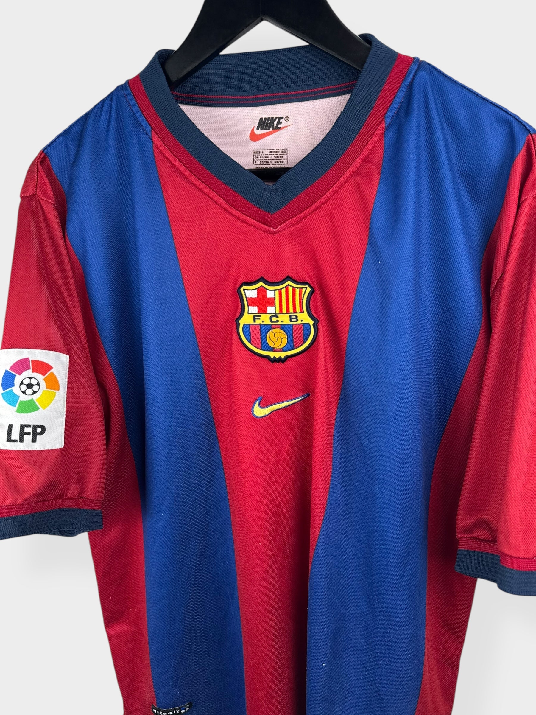 1998-00 BARCELONA HOME SHIRT FIGO #7 L - Image 4