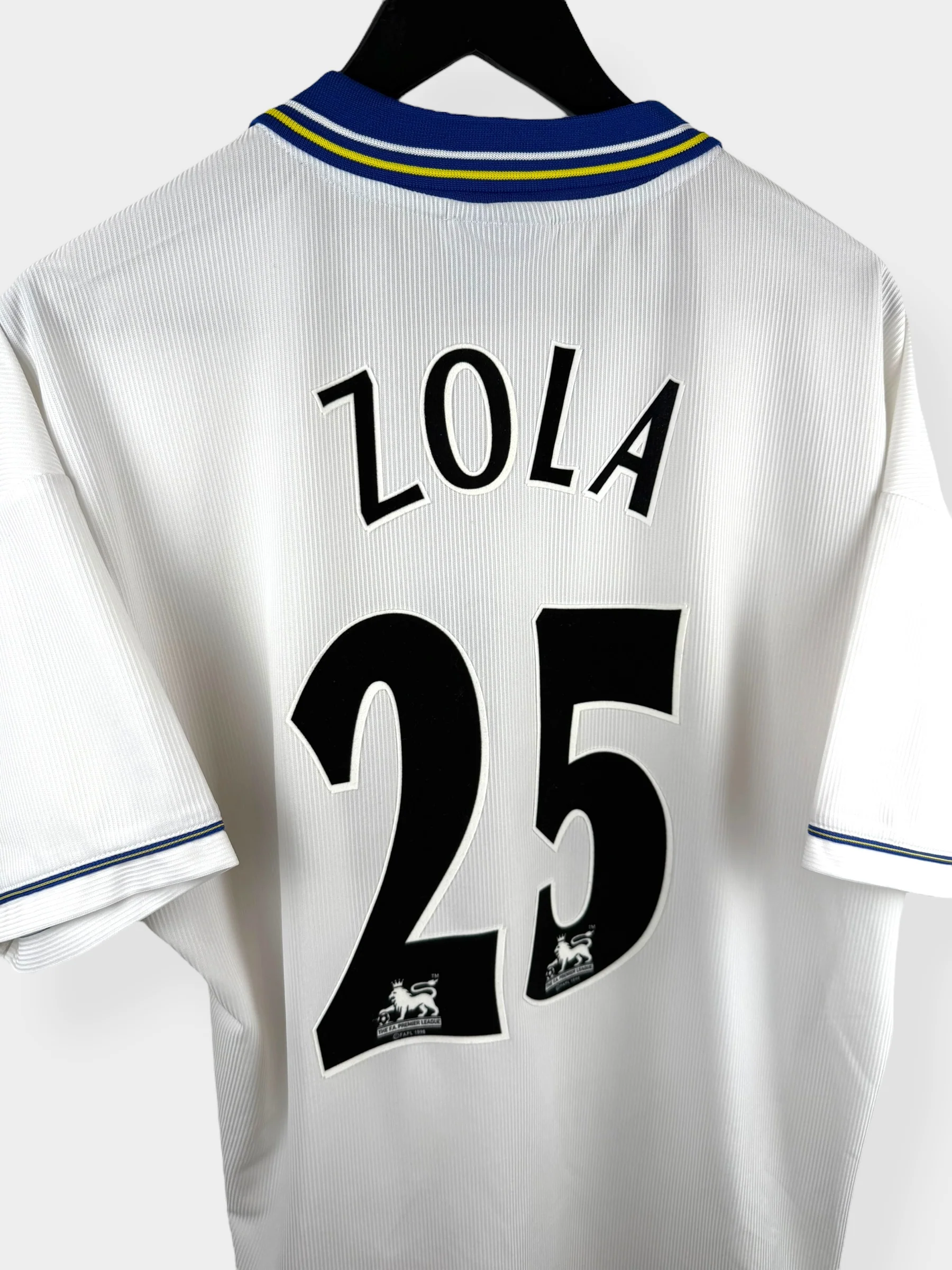1998-00 CHELSEA AWAY SHIRT ZOLA #25 XL - Image 3