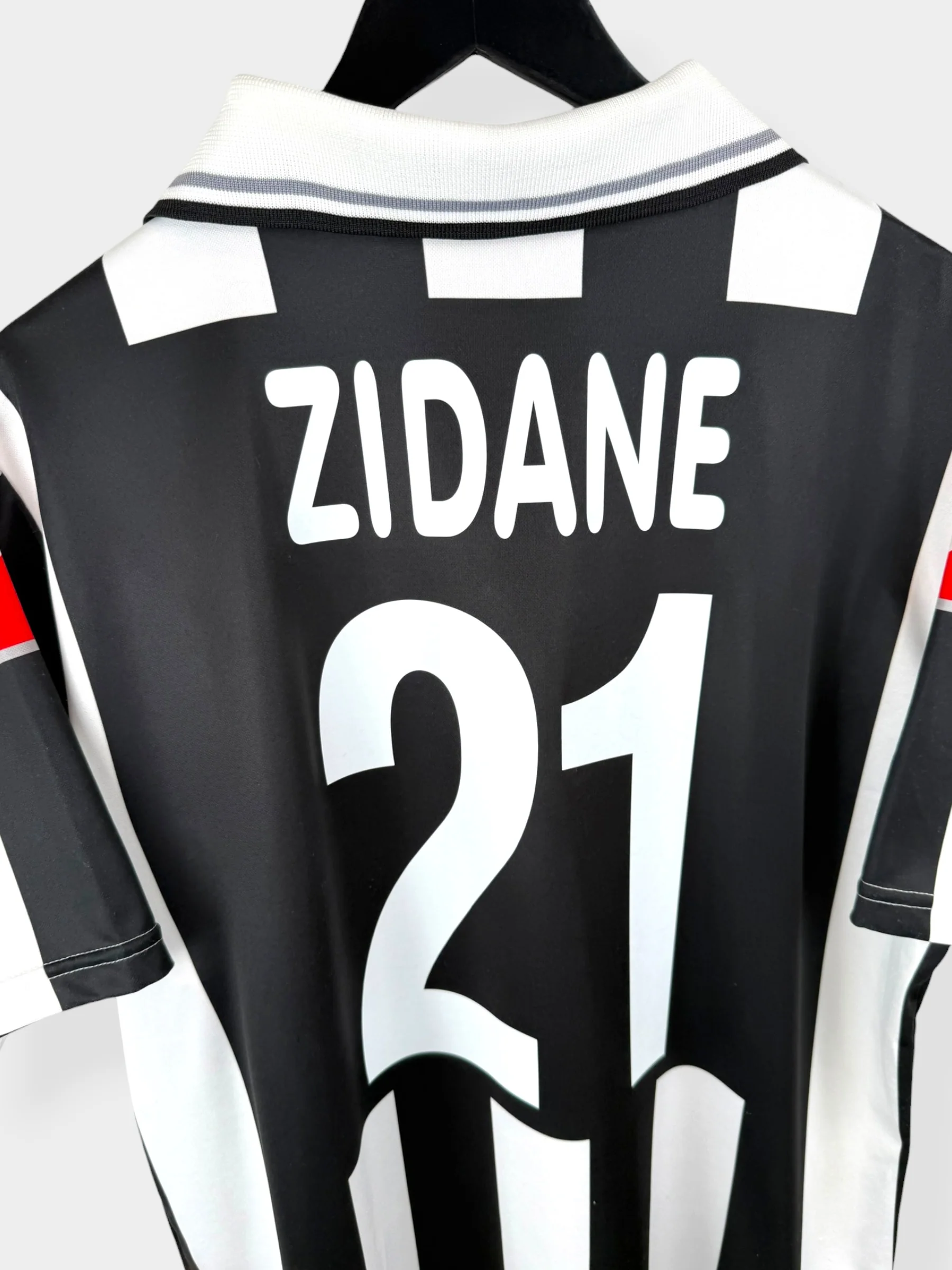2000-01 JUVENTUS HOME SHIRT ZIDANE #21 L - Image 3