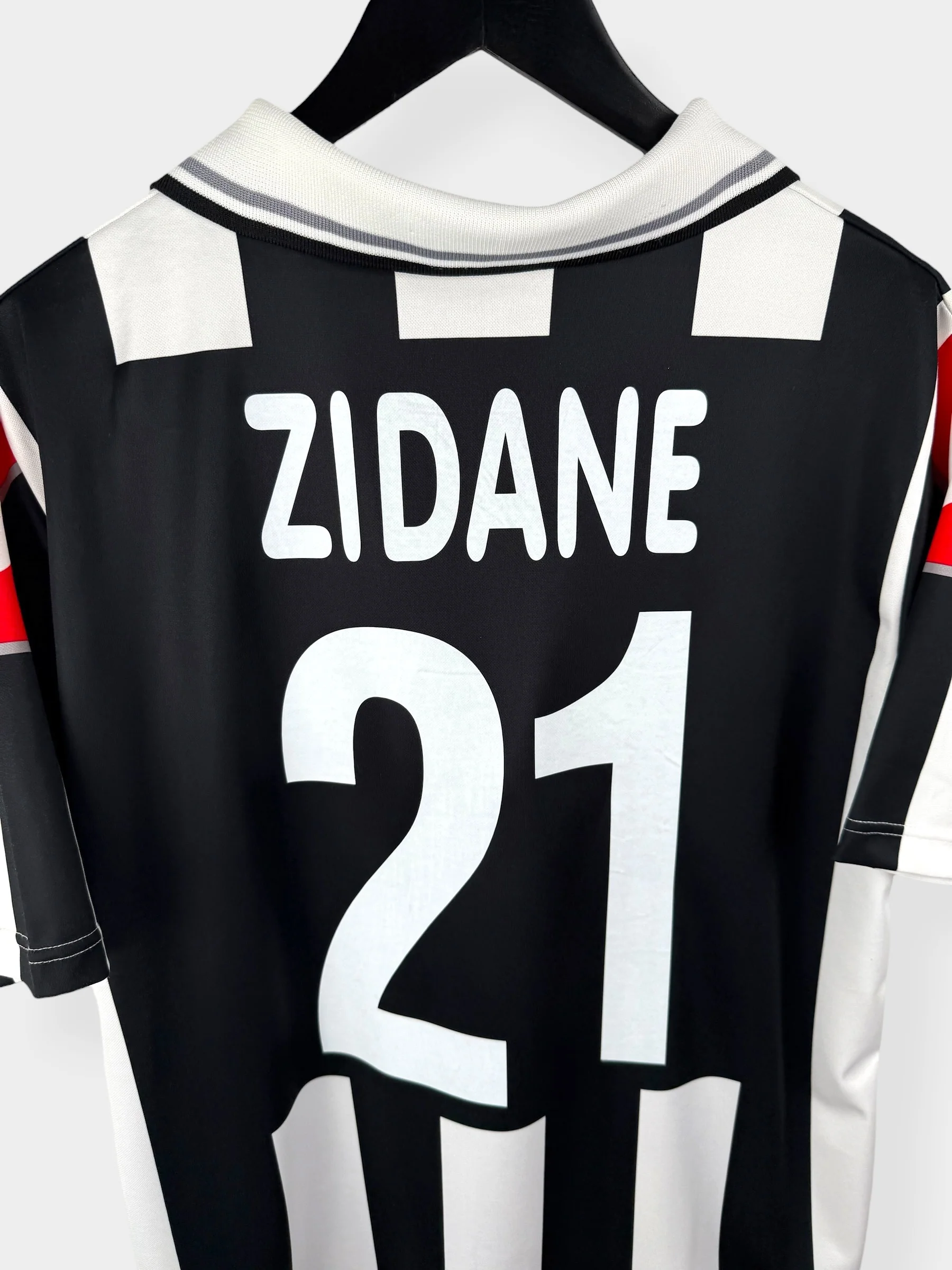 2000-01 JUVENTUS HOME SHIRT ZIDANE #21 M - Image 3