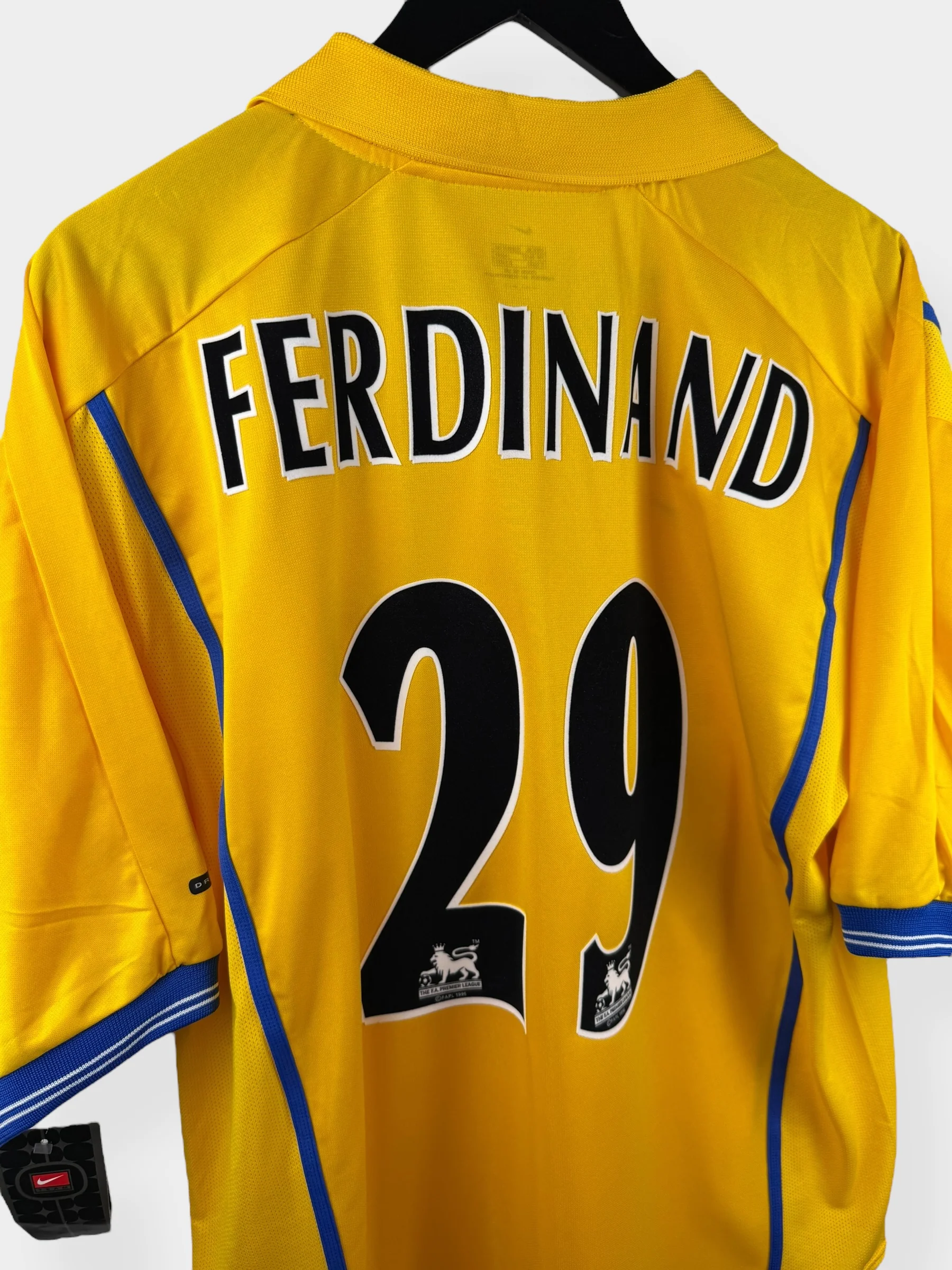 2000-02 LEEDS UNITED AWAY SHIRT FERDINAND #29 XL - Image 3