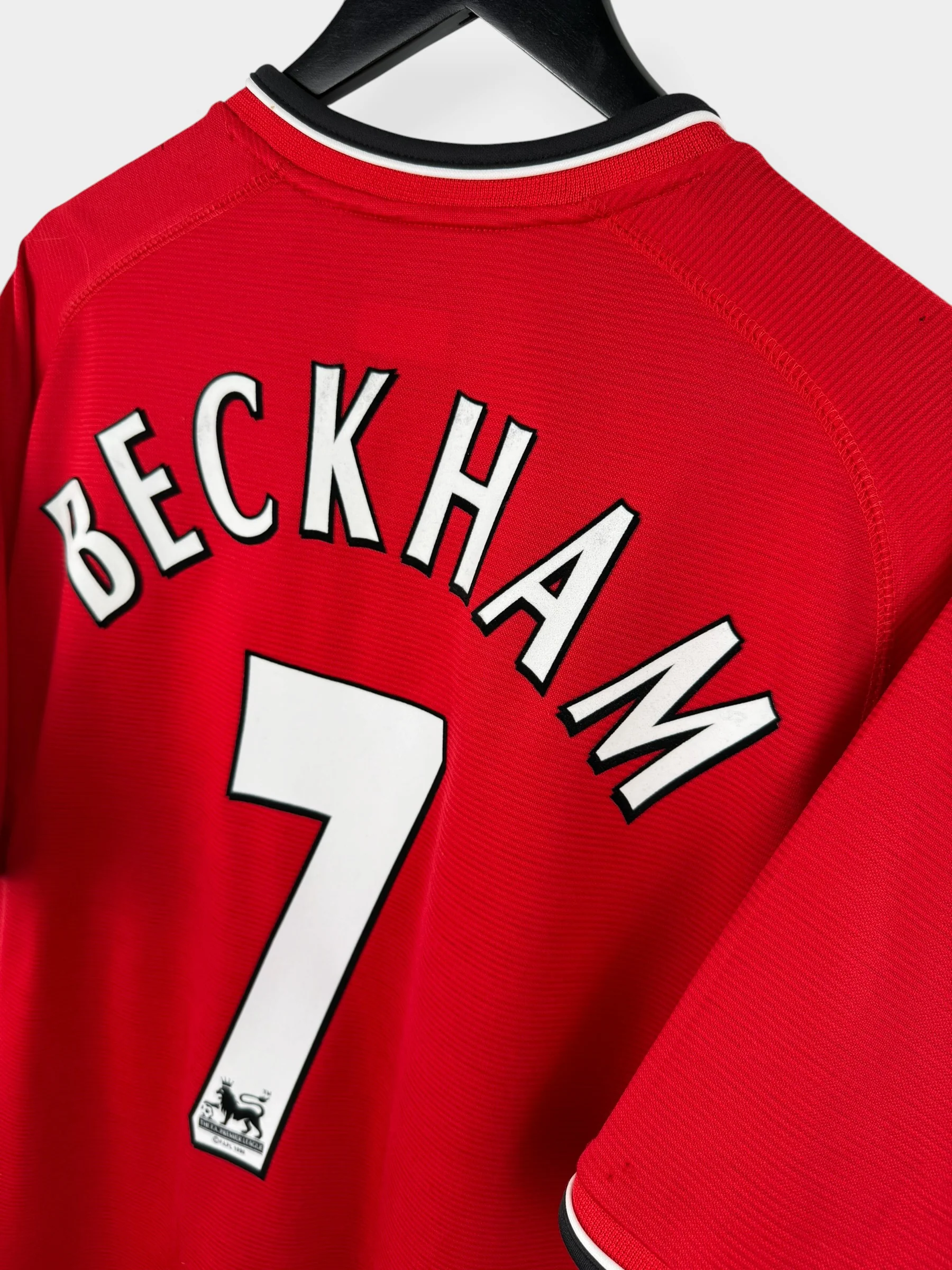 2000-02 MANCHESTER UNITED HOME SHIRT BECKHAM #7 L - Image 3