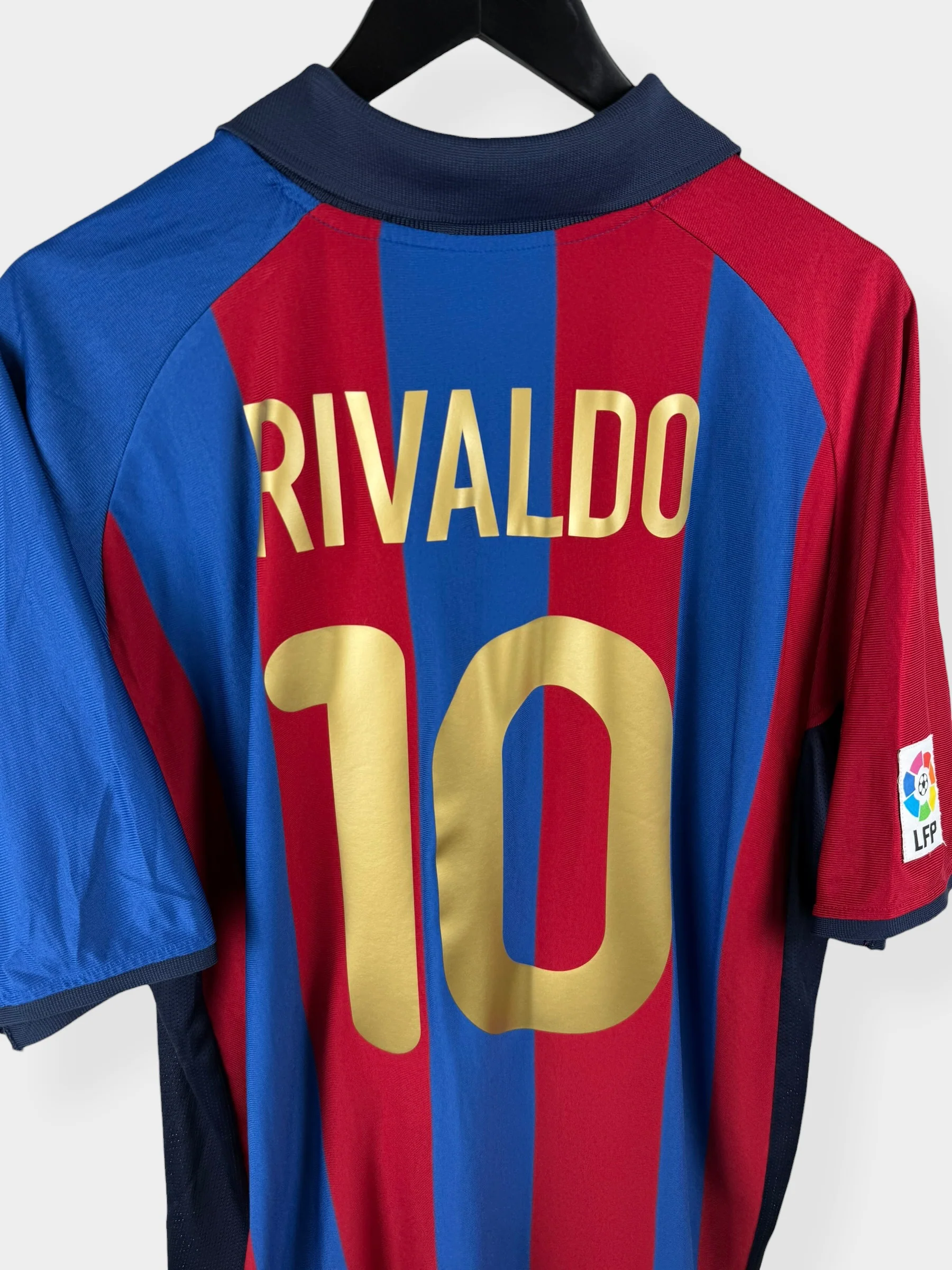 2001-02 BARCELONA HOME SHIRT RIVALDO #10 XL - Image 3