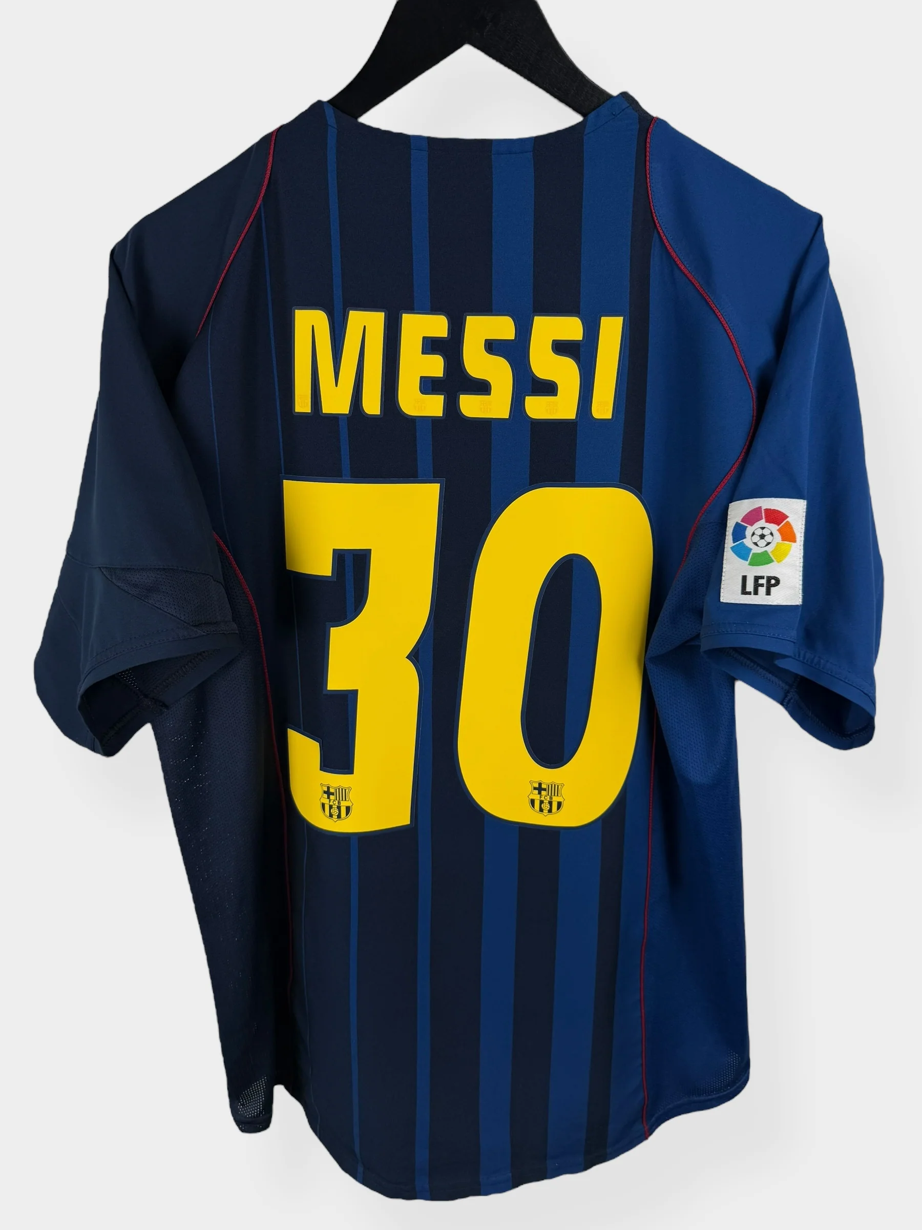 2004-05 BARCELONA AWAY SHIRT MESSI #30 M