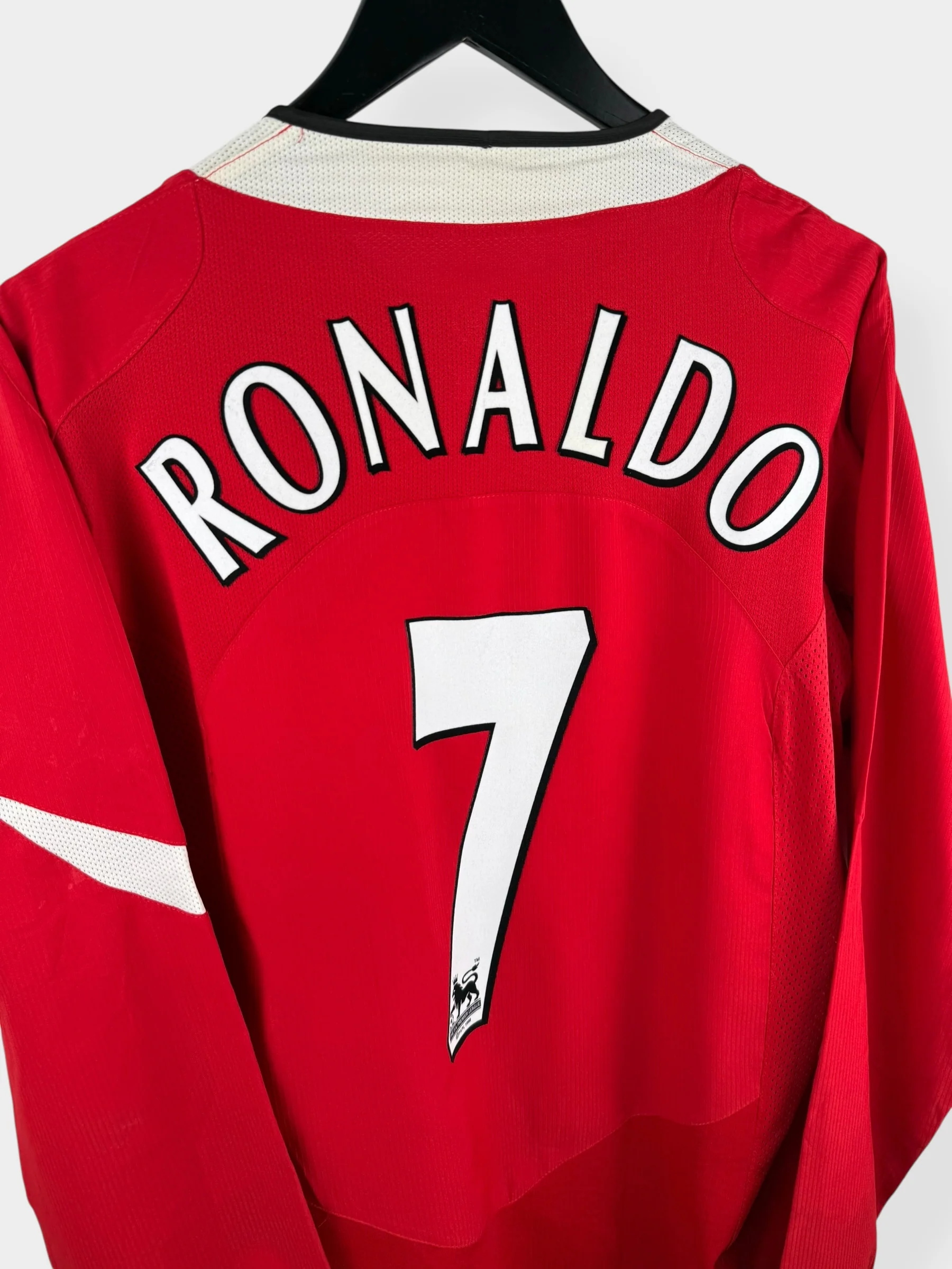 2004-06 MANCHESTER UNITED HOME SHIRT LS RONALDO #7 L - Image 3