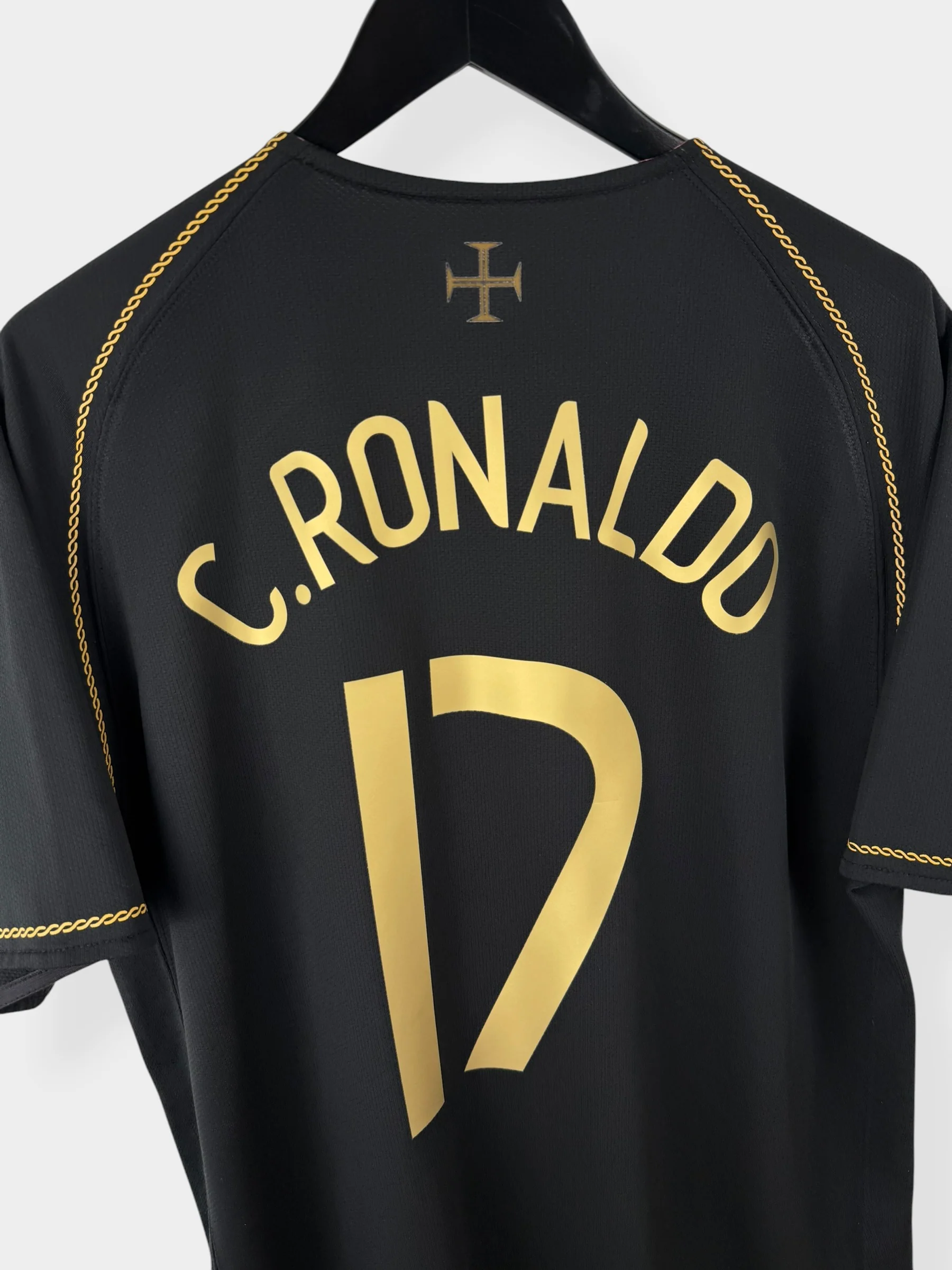 2006-08 PORTUGAL AWAY SHIRT RONALDO #17 L - Image 3