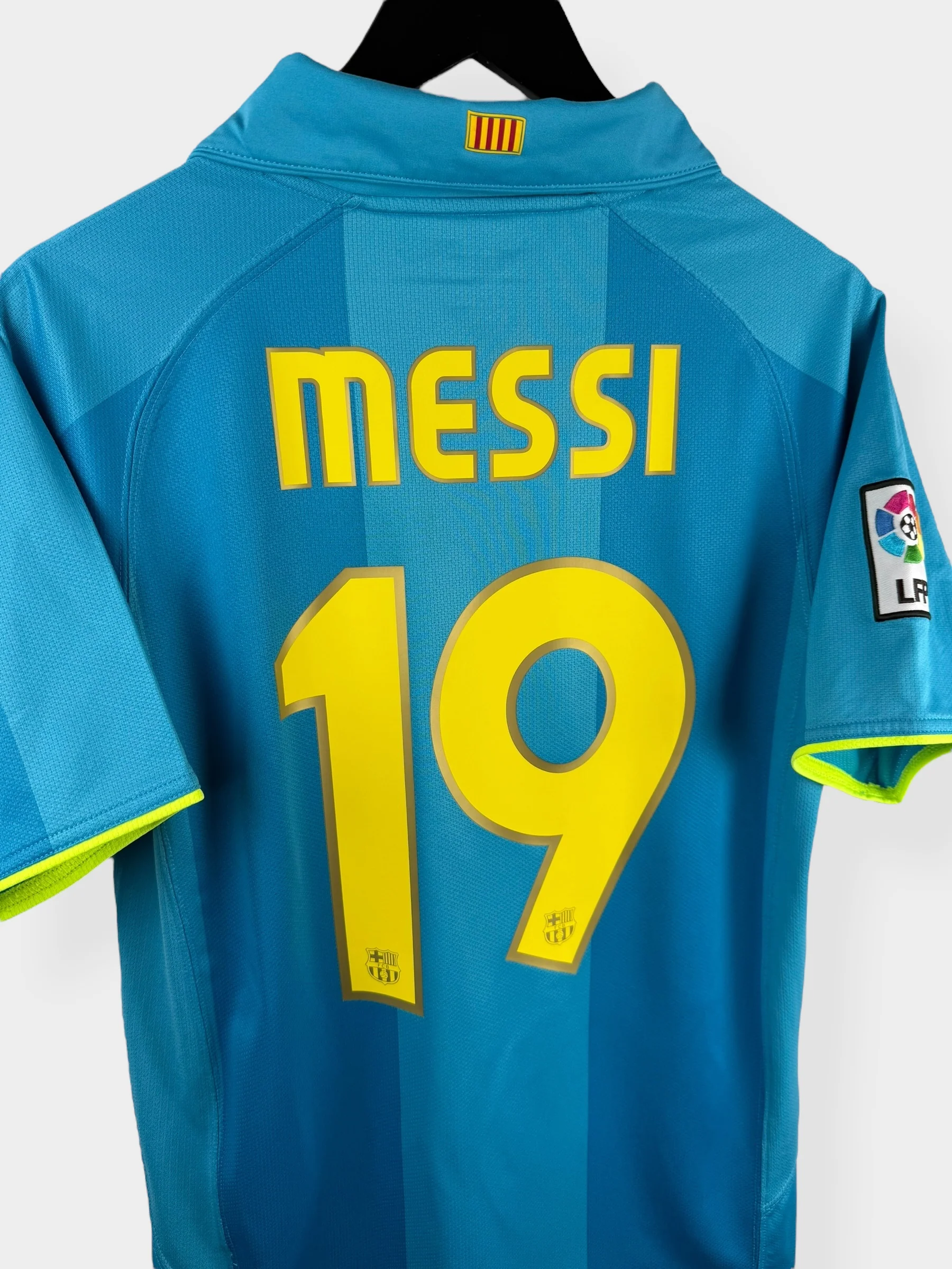 2007-08 BARCELONA AWAY SHIRT MESSI #19 S - Image 3