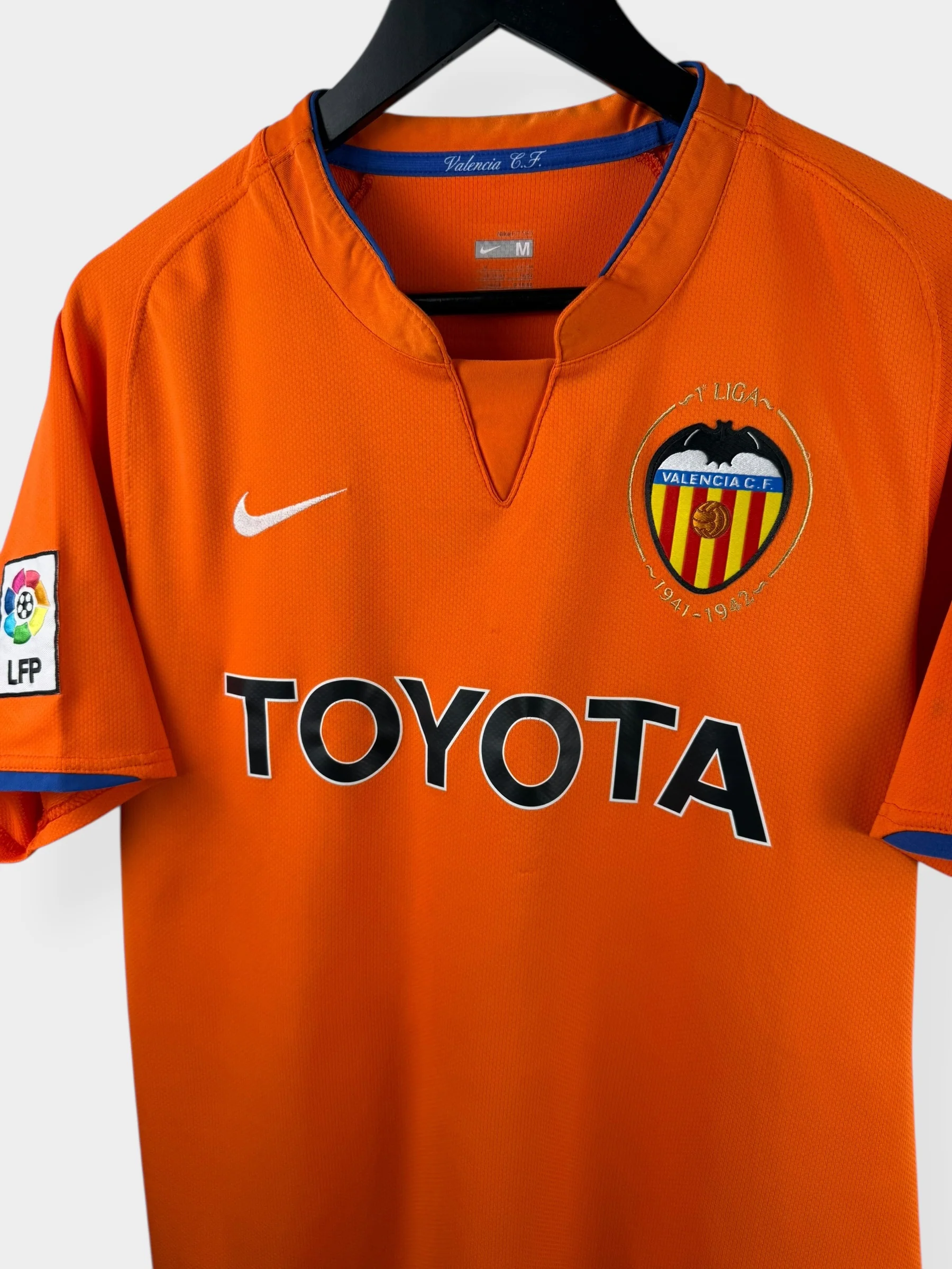 2007-08 VALENCIA AWAY SHIRT DAVID VILLA #7 M - Image 4