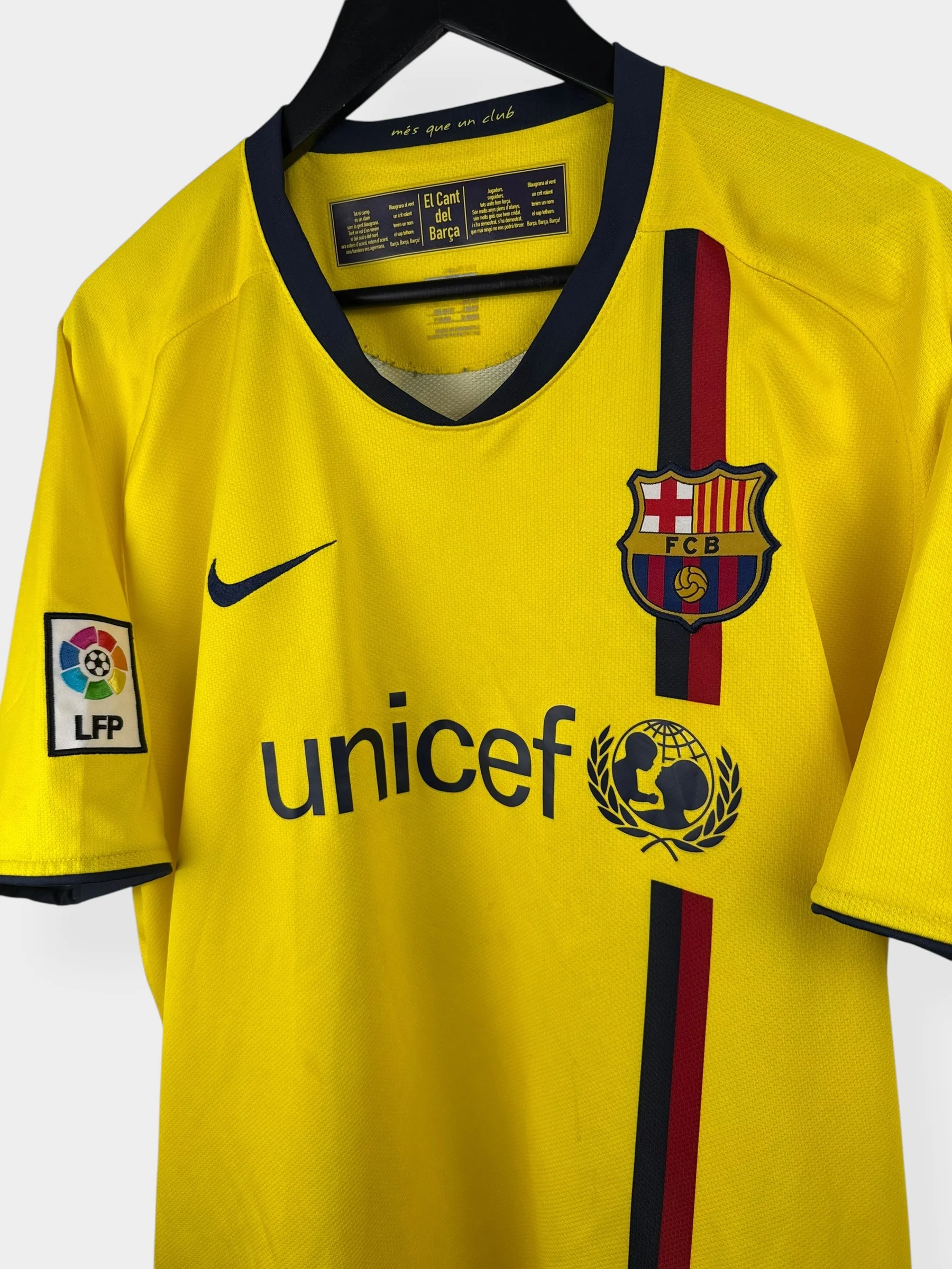 2008-10 BARCELONA AWAY SHIRT MESSI #10 XL - Image 4