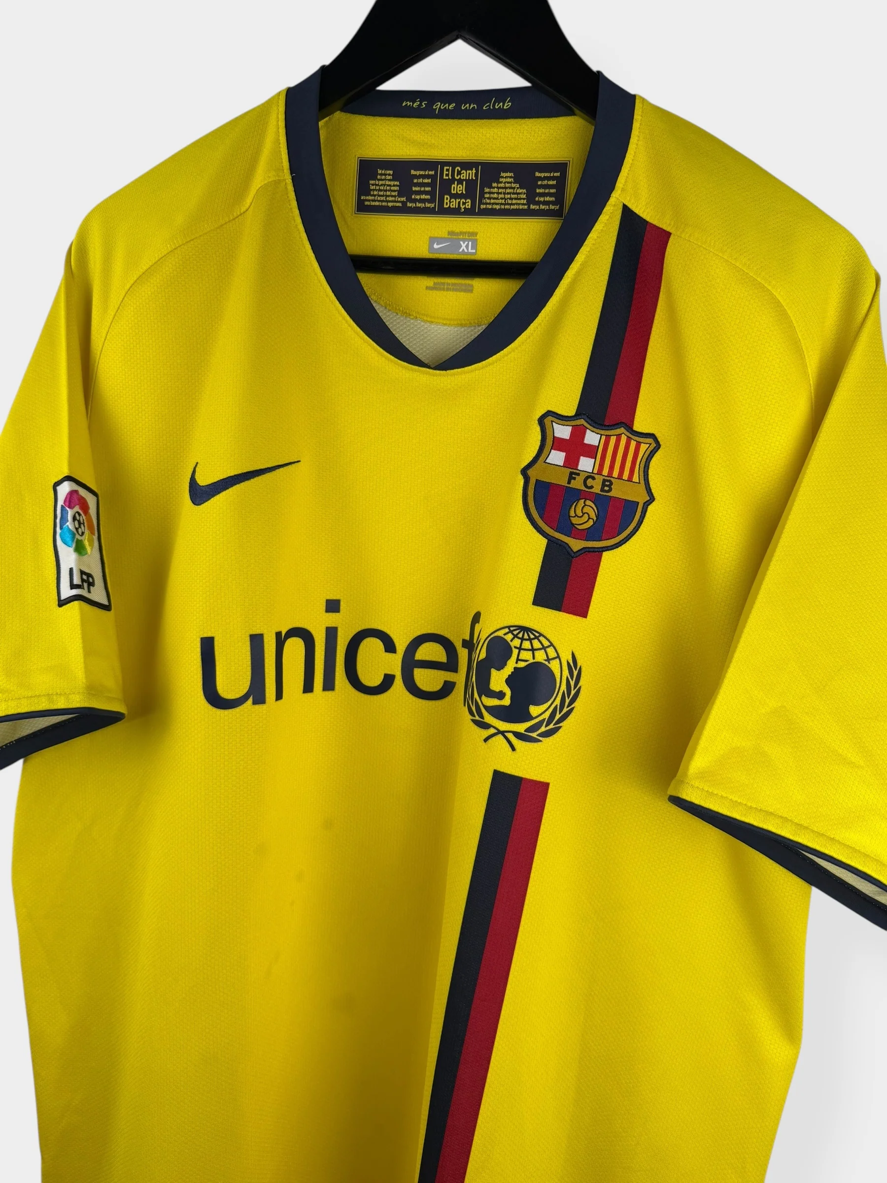 2008-10 BARCELONA AWAY SHIRT XL - Image 4