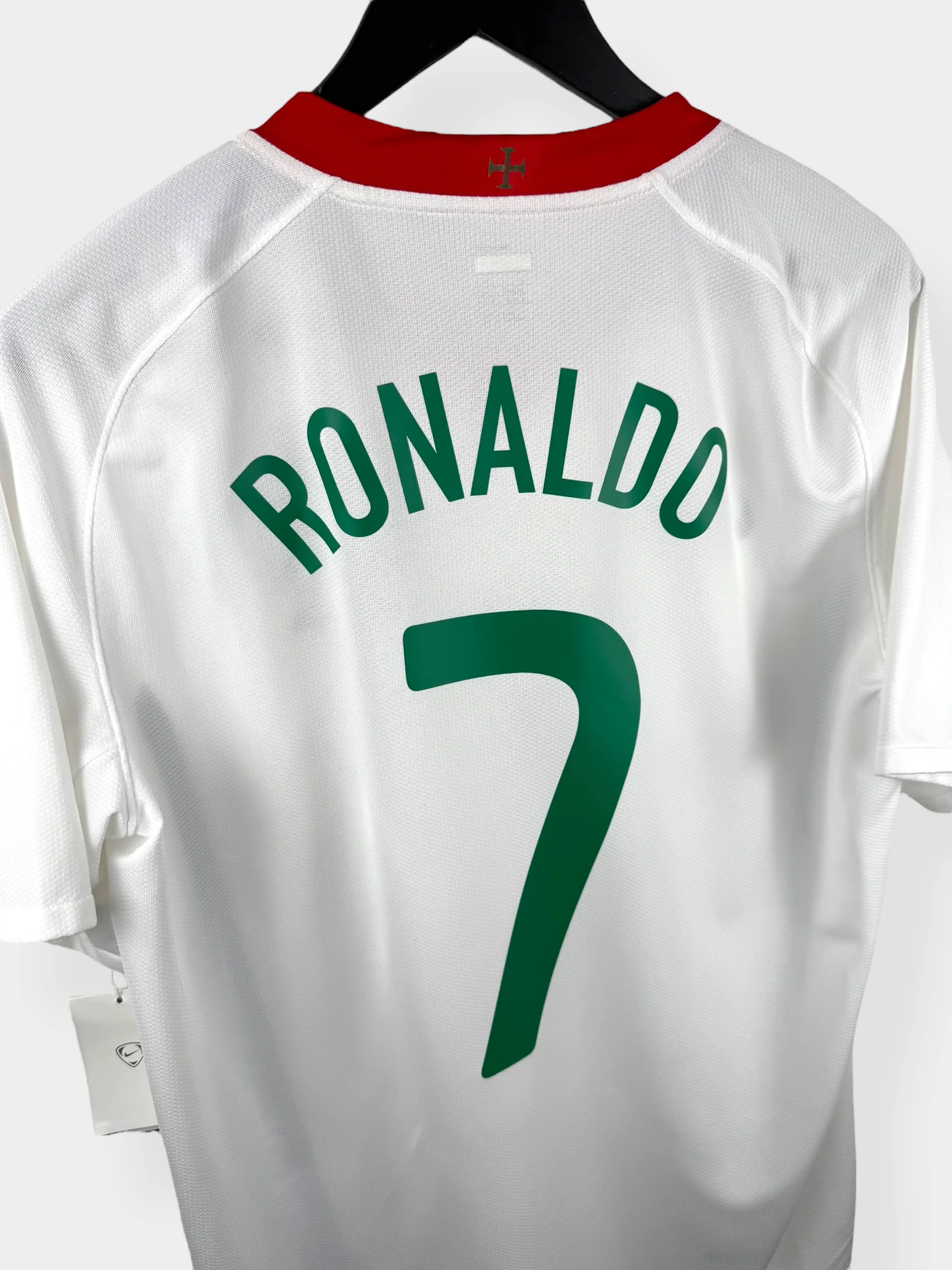 2008-10 PORTUGAL AWAY SHIRT RONALDO #7 M - Image 3
