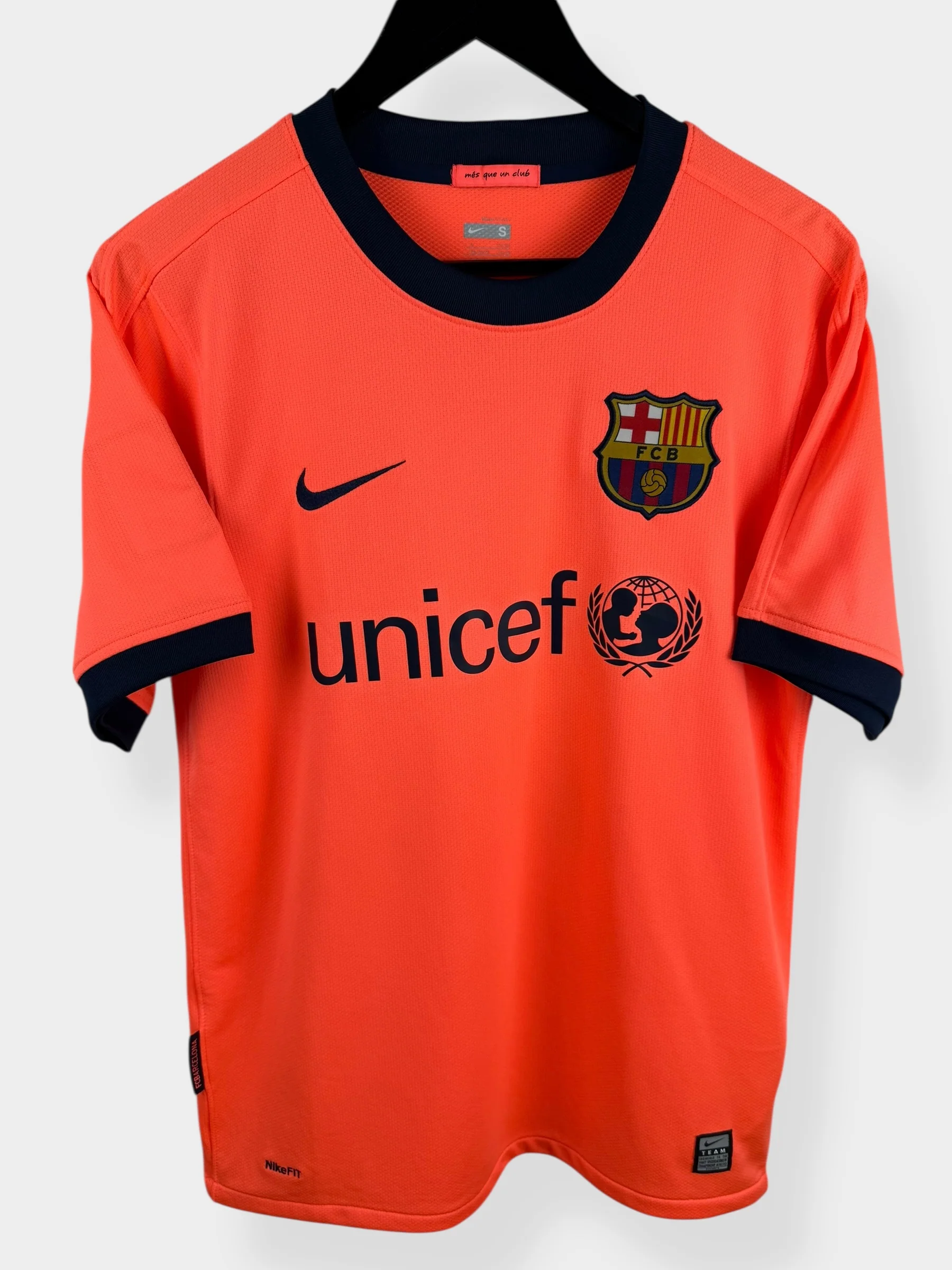 2009-10 BARCELONA AWAY SHIRT MESSI #10 S - Image 2
