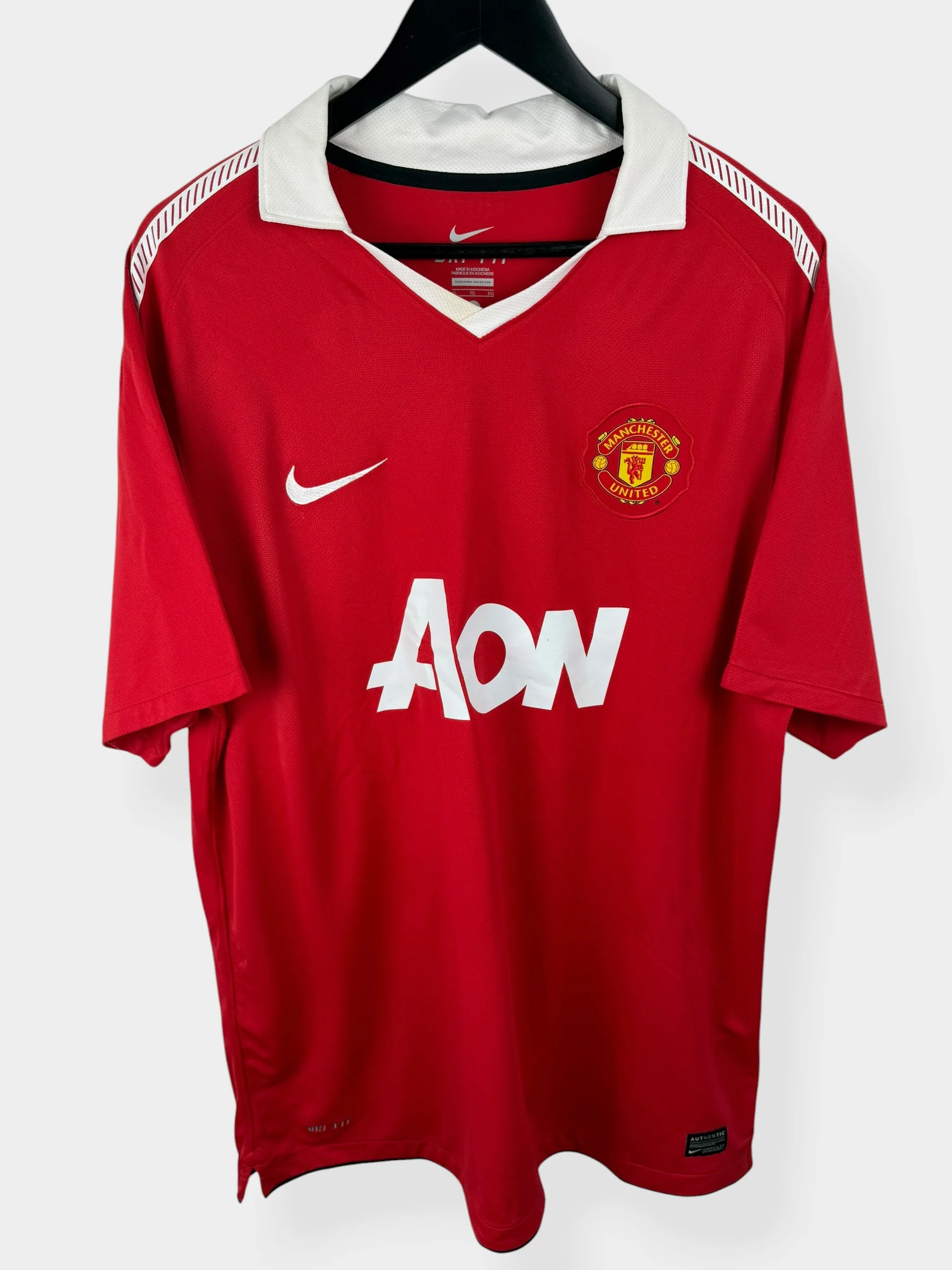2010-11 MANCHESTER UNITED HOME SHIRT BERBATOV #9 XL - Image 2