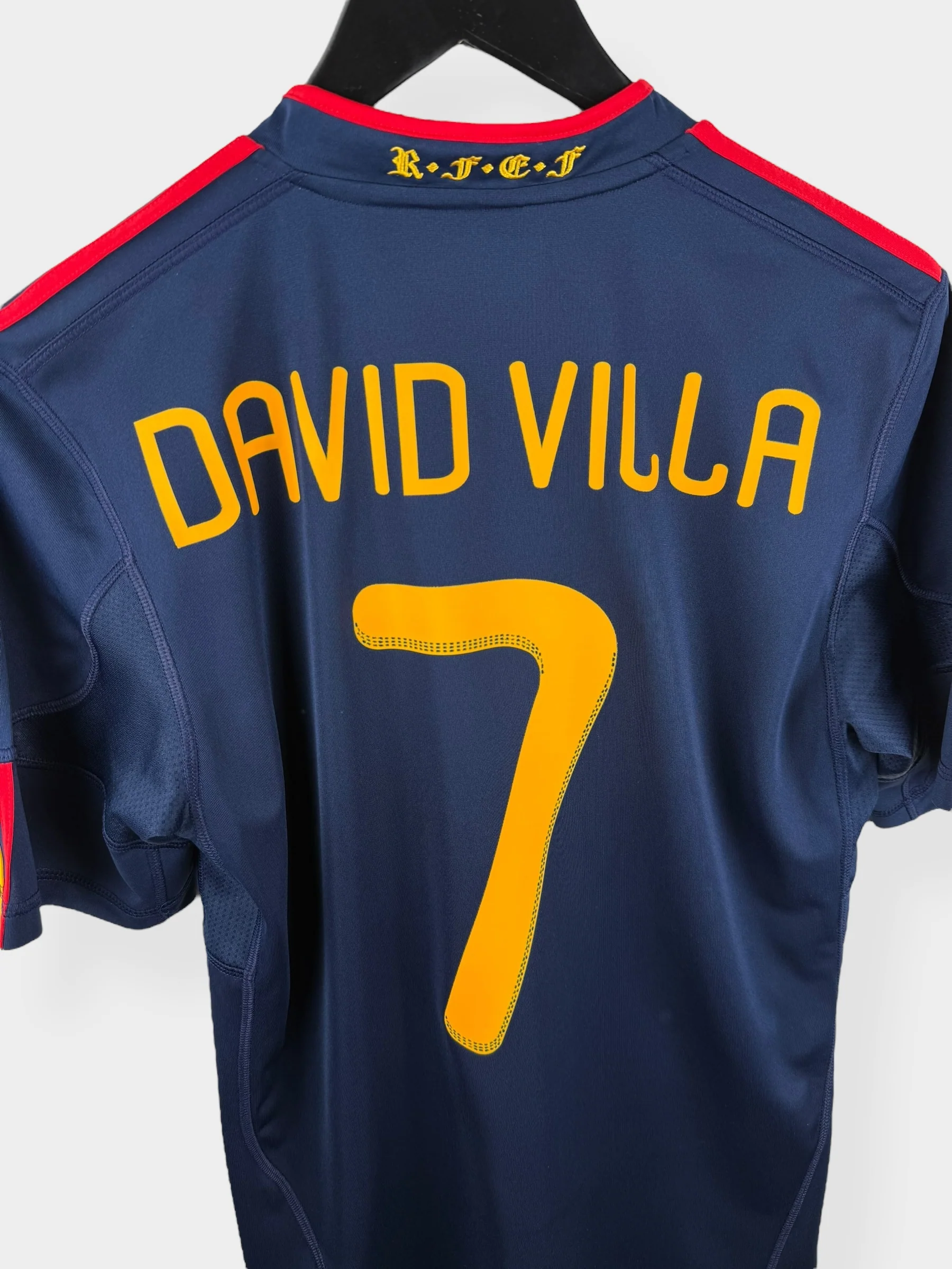2010-11 SPAIN AWAY SHIRT DAVID VILLA #7 S - Image 3