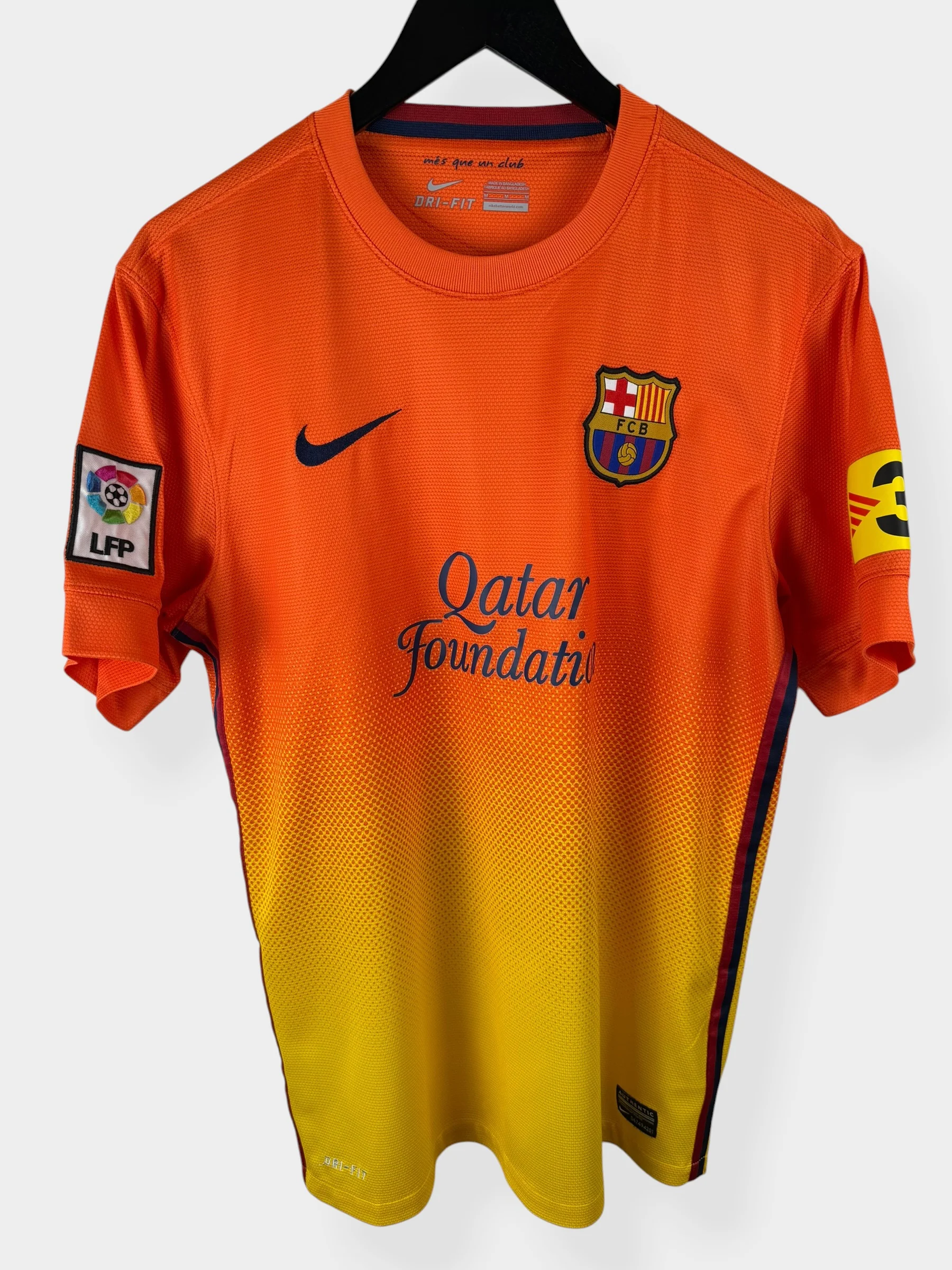 2012-13 BARCELONA AWAY SHIRT DAVID VILLA #7 M - Image 2