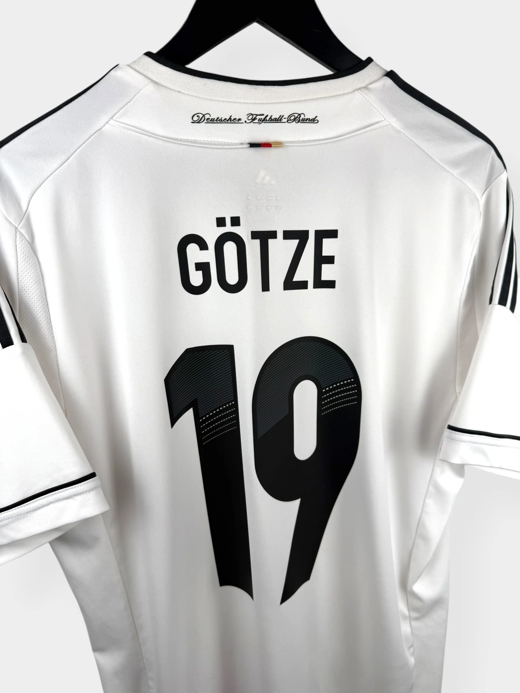 2012-13 GERMANY HOME SHIRT GOTZE #19 L - Image 3