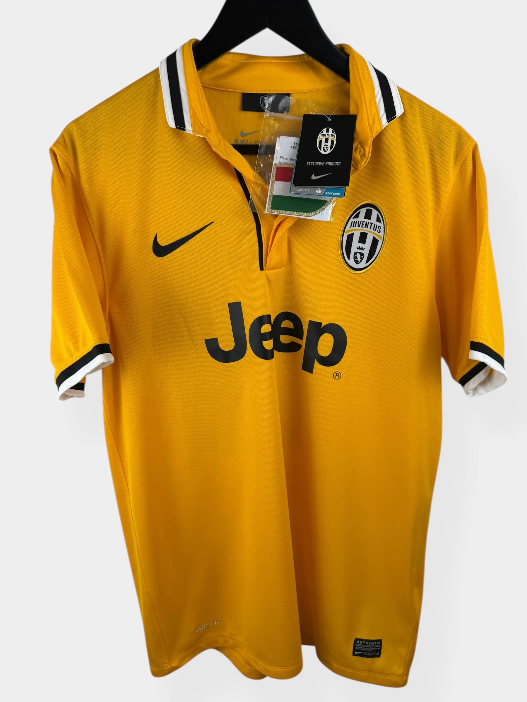 2013-14 JUVENTUS AWAY SHIRT TEVEZ #10 M - Image 2