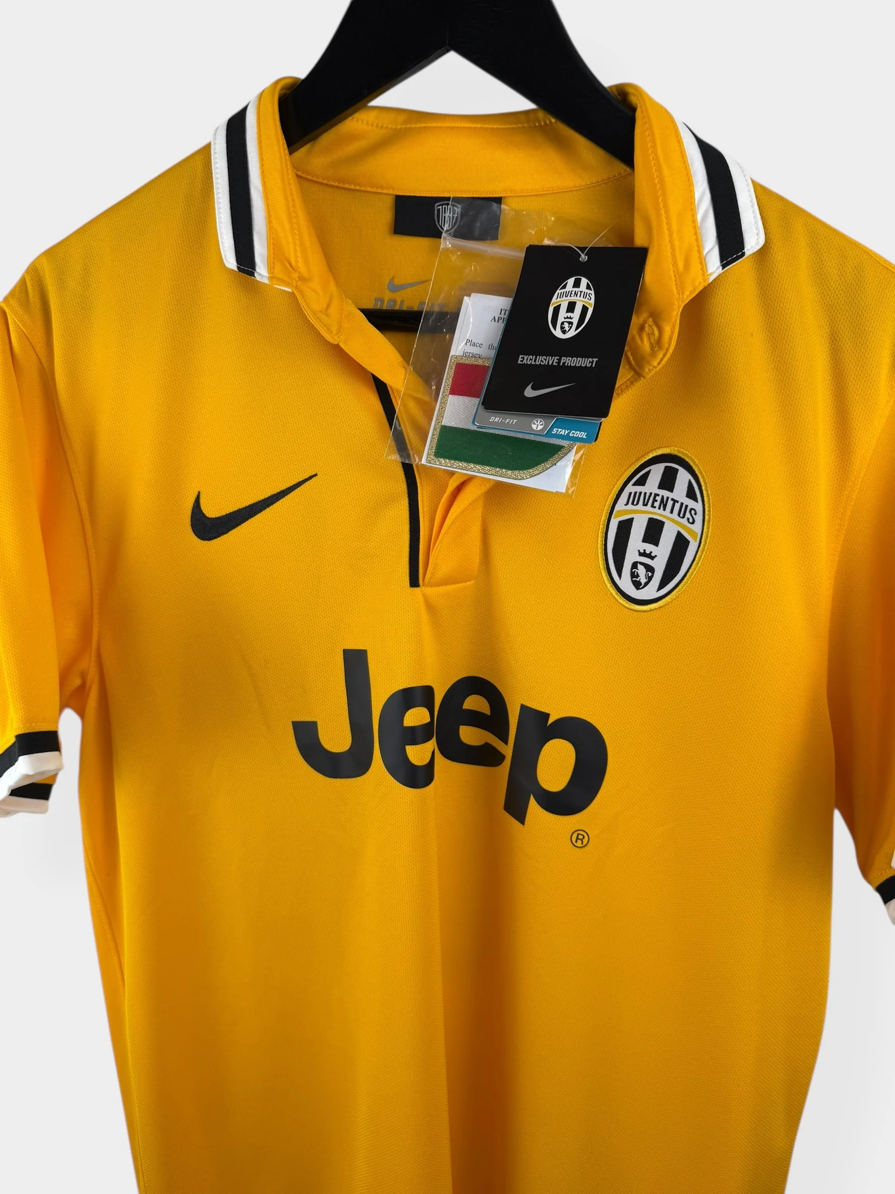 2013-14 JUVENTUS AWAY SHIRT TEVEZ #10 M - Image 4