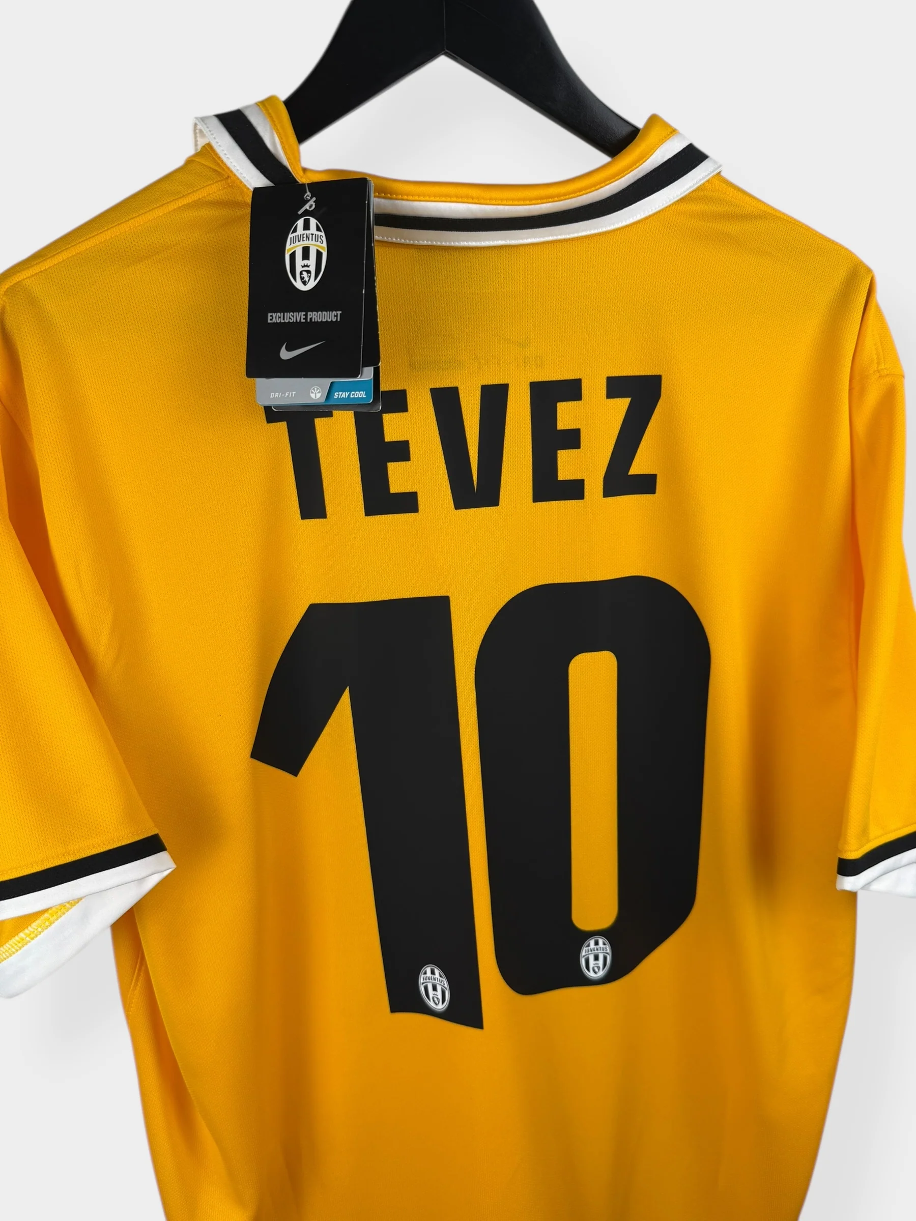 2013-14 JUVENTUS AWAY SHIRT TEVEZ #10 XL - Image 3