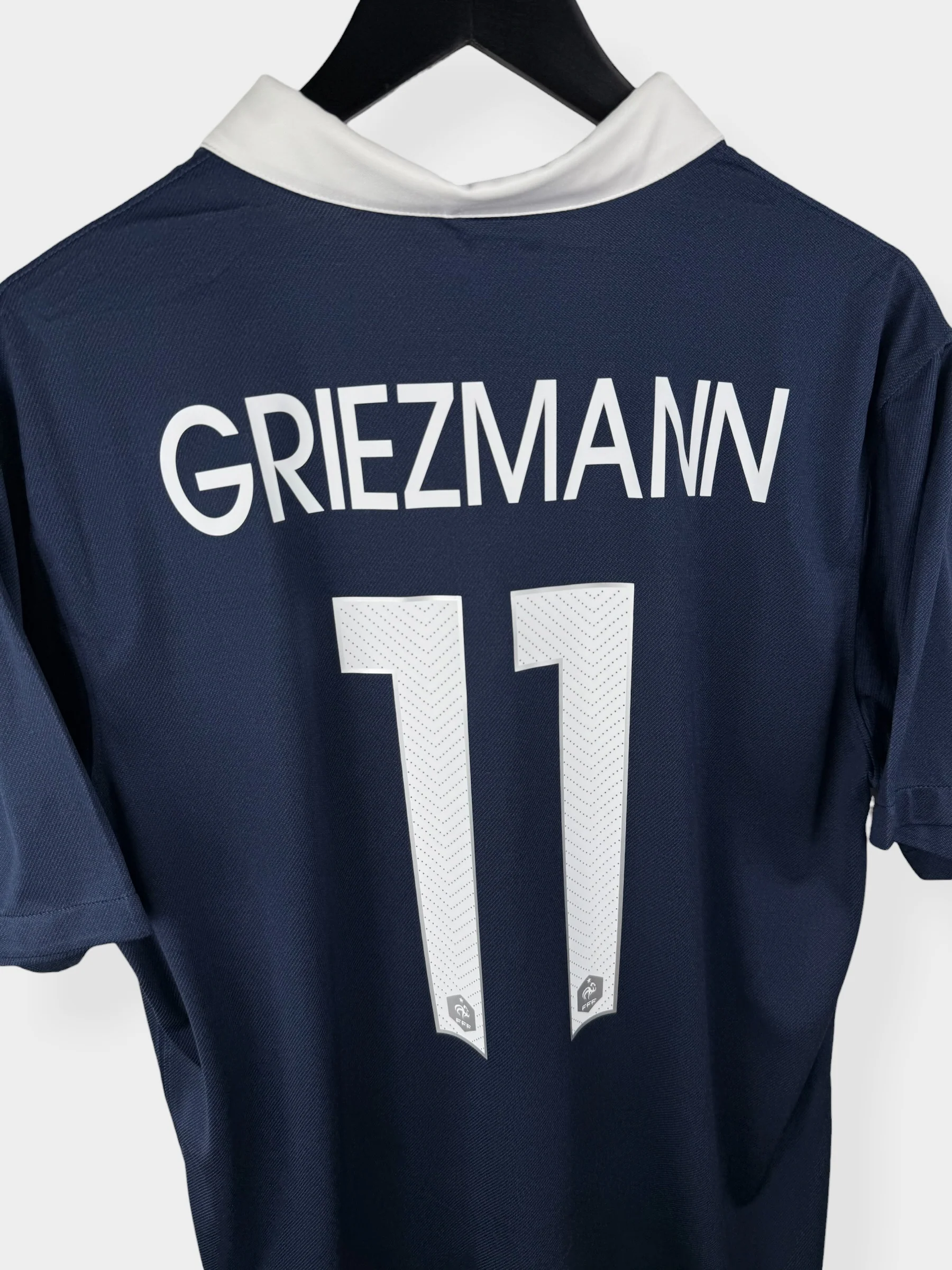 2014-15 FRANCE HOME SHIRT GRIEZMANN #11 L - Image 3