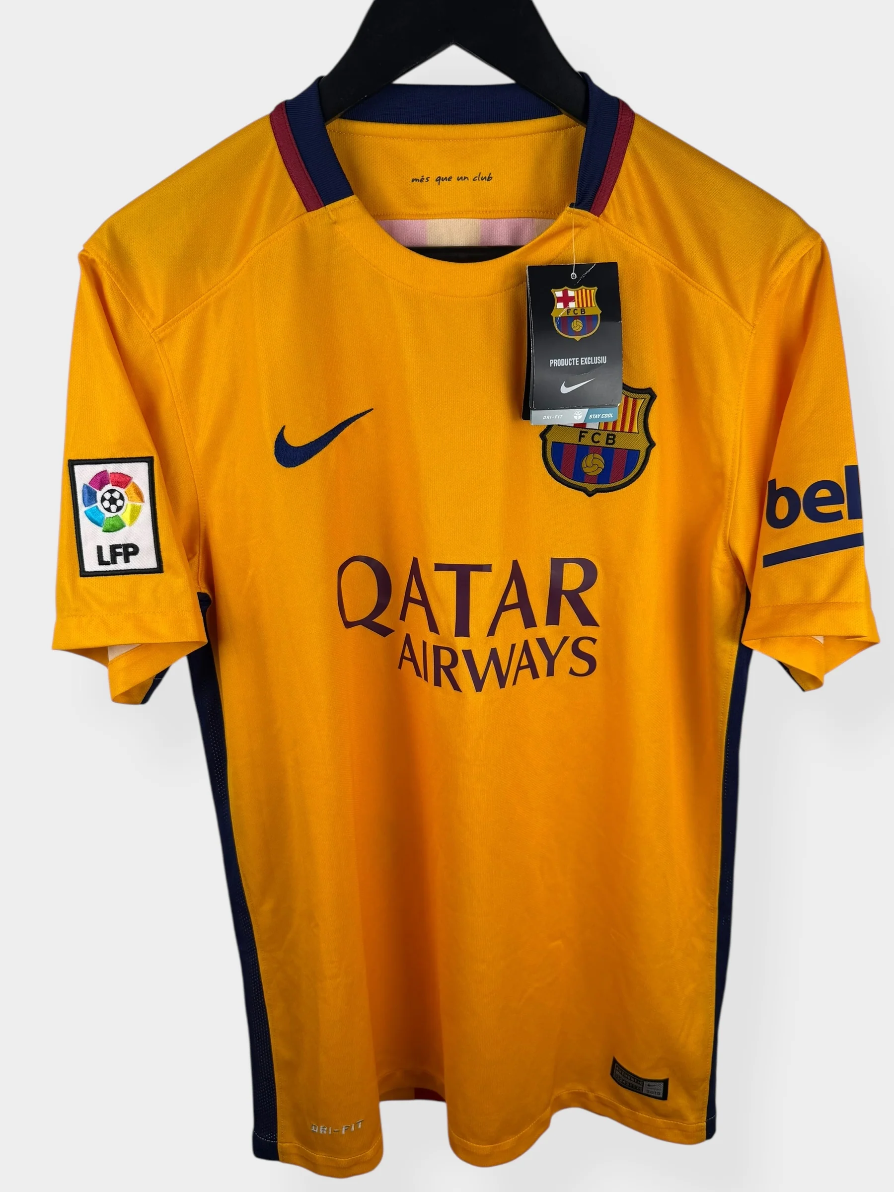 2015-16 BARCELONA AWAY SHIRT M