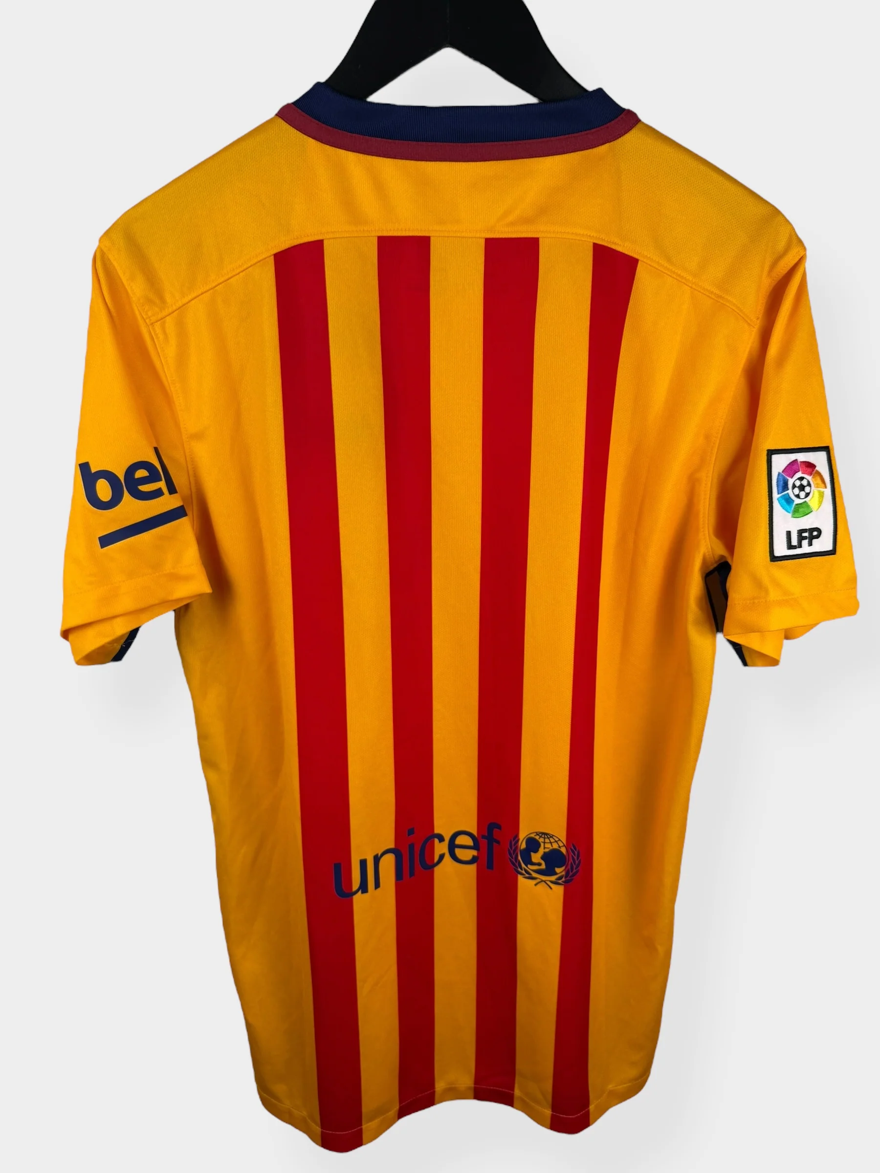 2015-16 BARCELONA AWAY SHIRT M - Image 2
