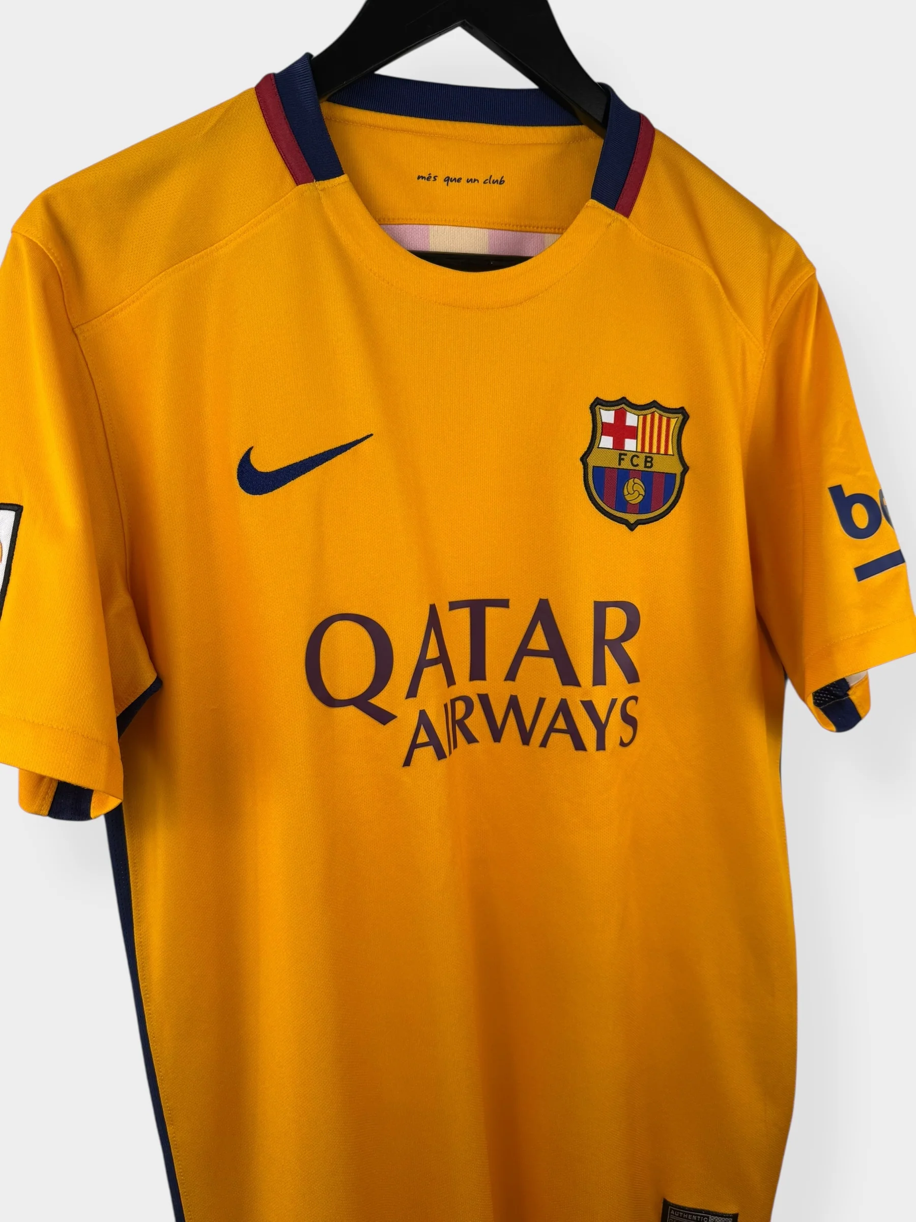2015-16 BARCELONA AWAY SHIRT M - Image 3