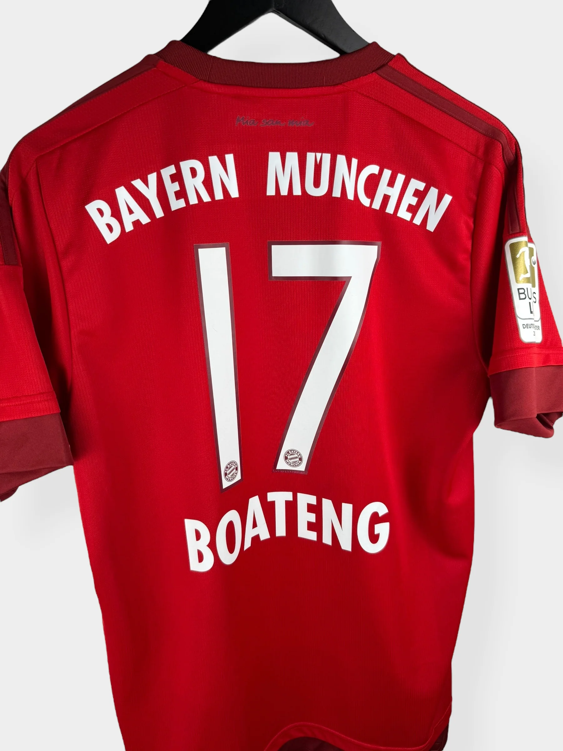 2015-16 BAYERN MUNICH HOME SHIRT BOATENG #17 M - Image 3