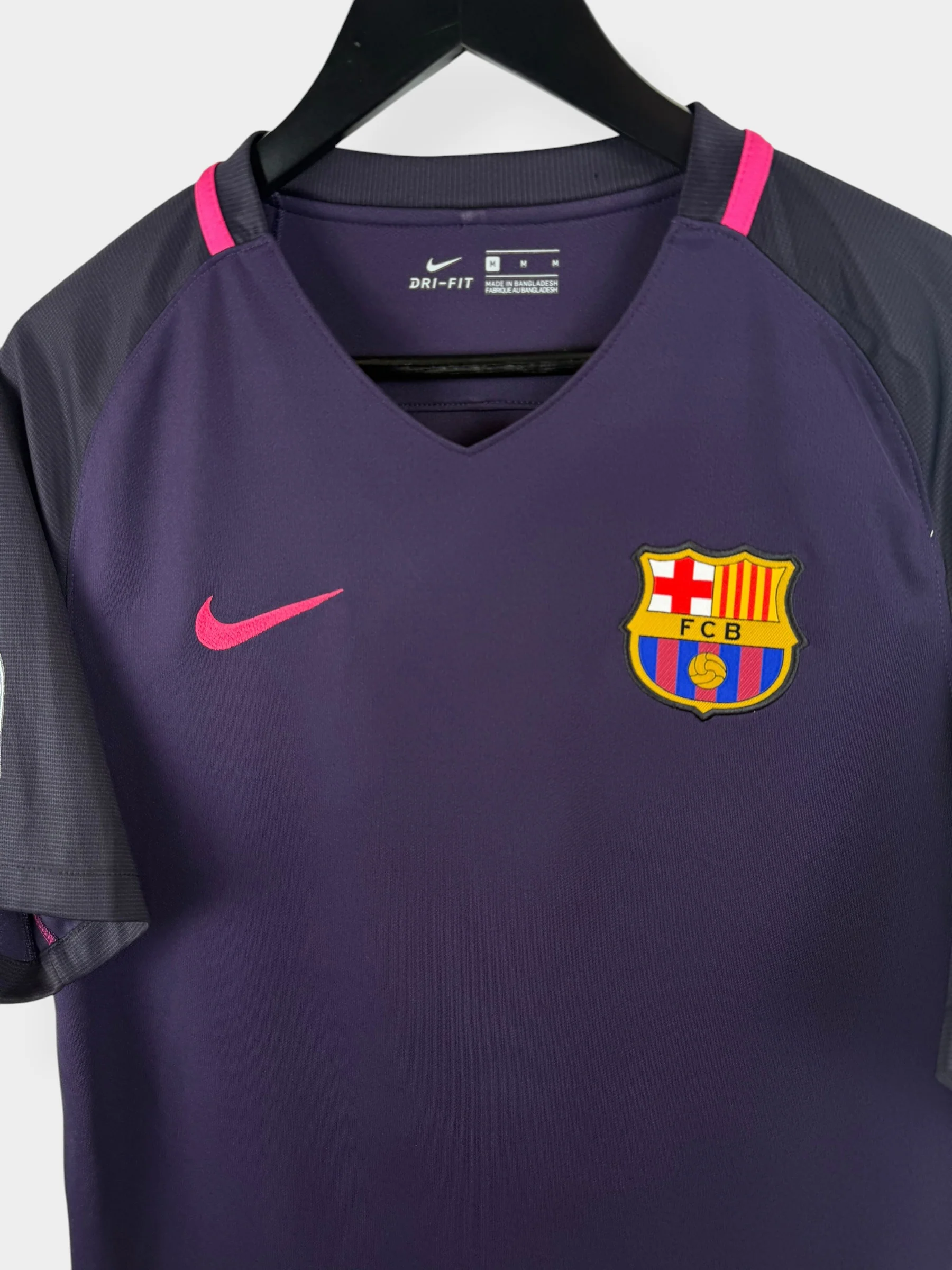 2016-17 BARCELONA AWAY SHIRT NEYMAR #11 M - Image 4