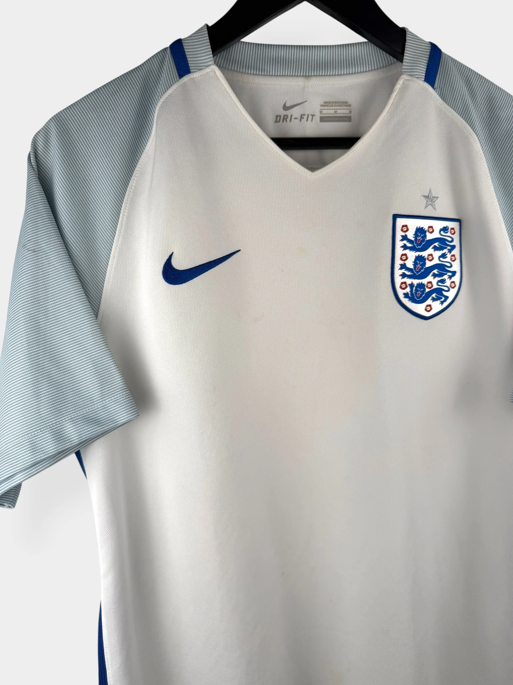 2016-17 ENGLAND HOME SHIRT M - Image 3