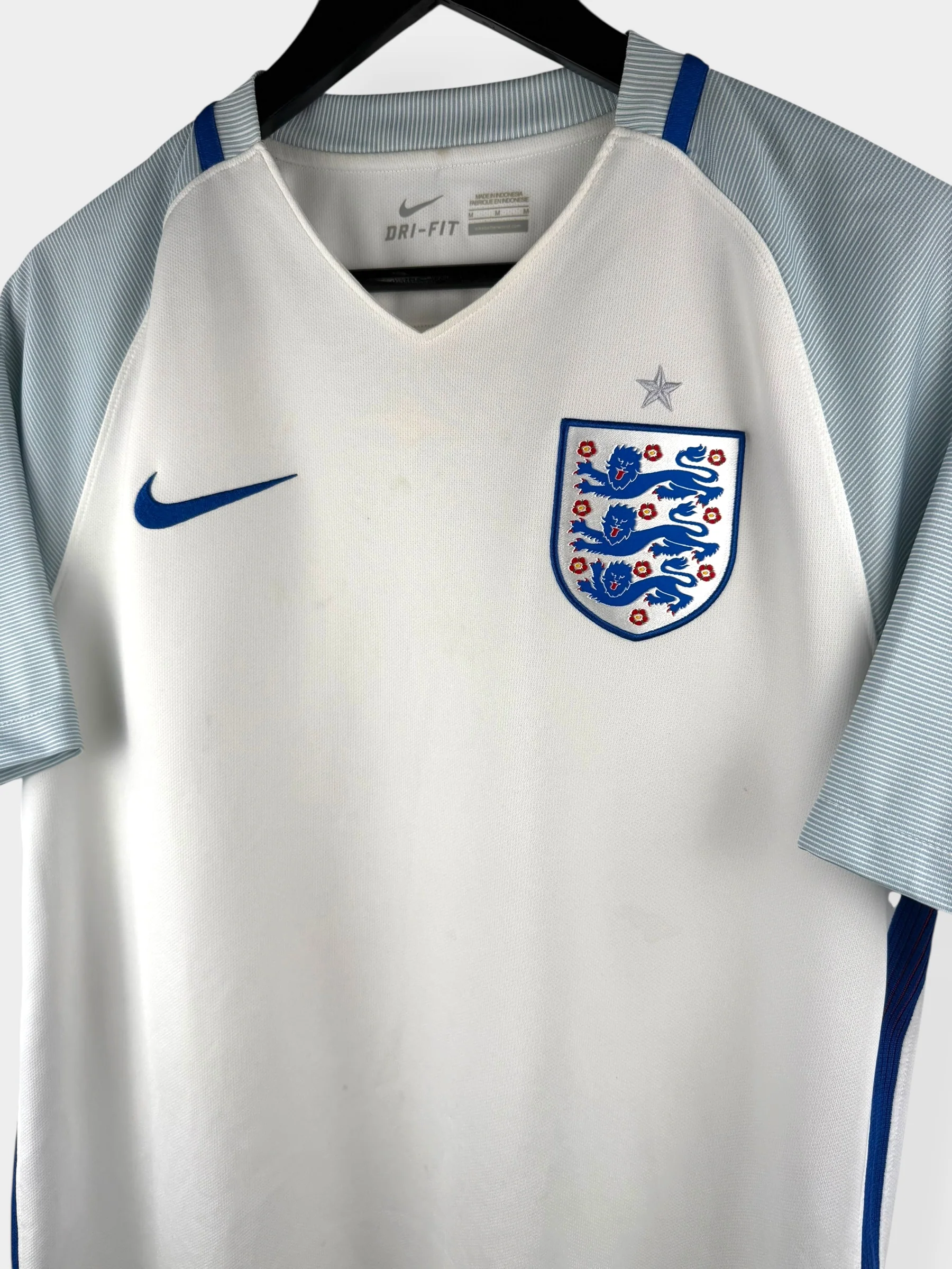 2016-17 ENGLAND HOME SHIRT M - Image 4