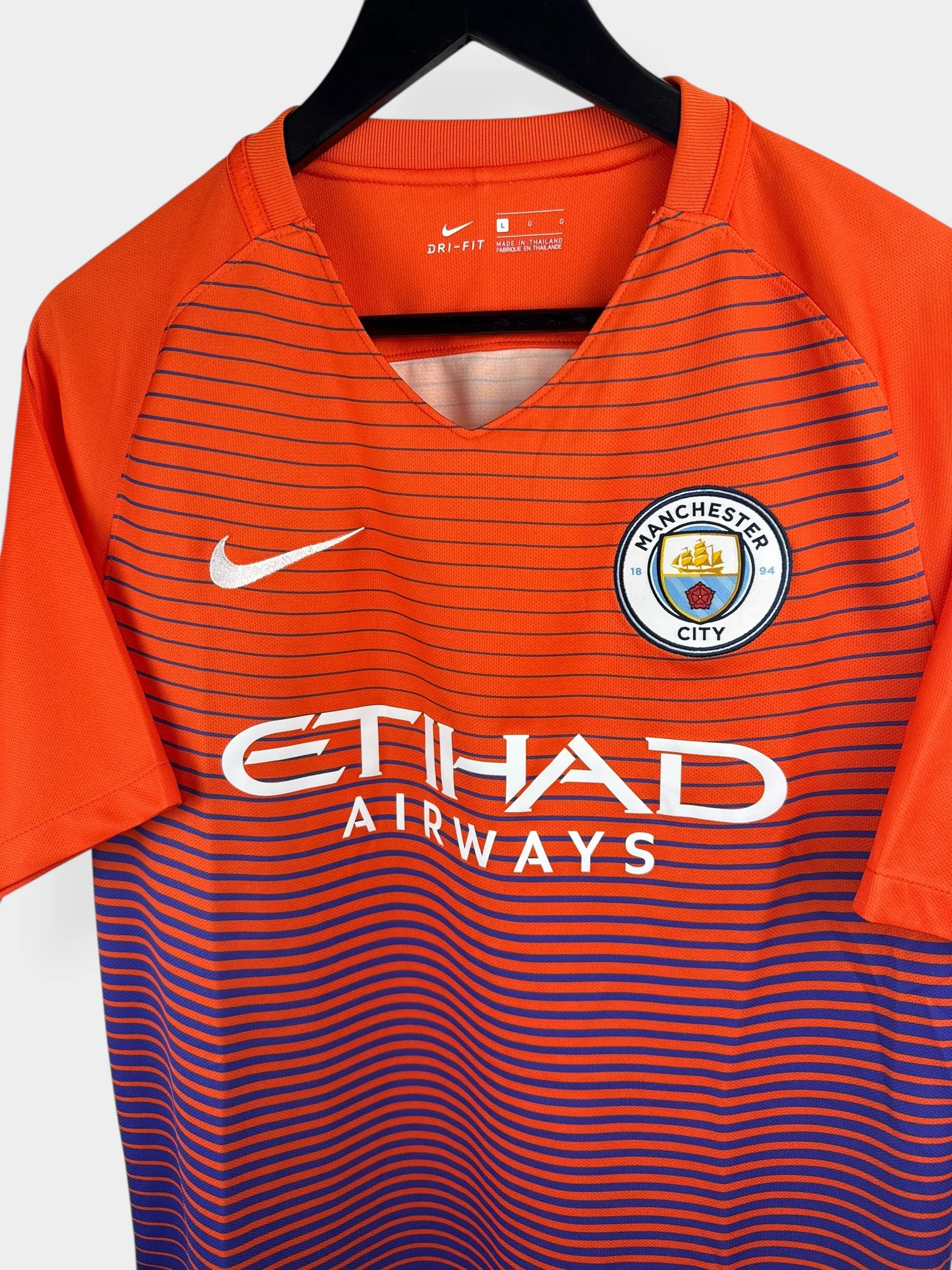 2016-17 MANCHESTER CITY THIRD SHIRT L - Image 4