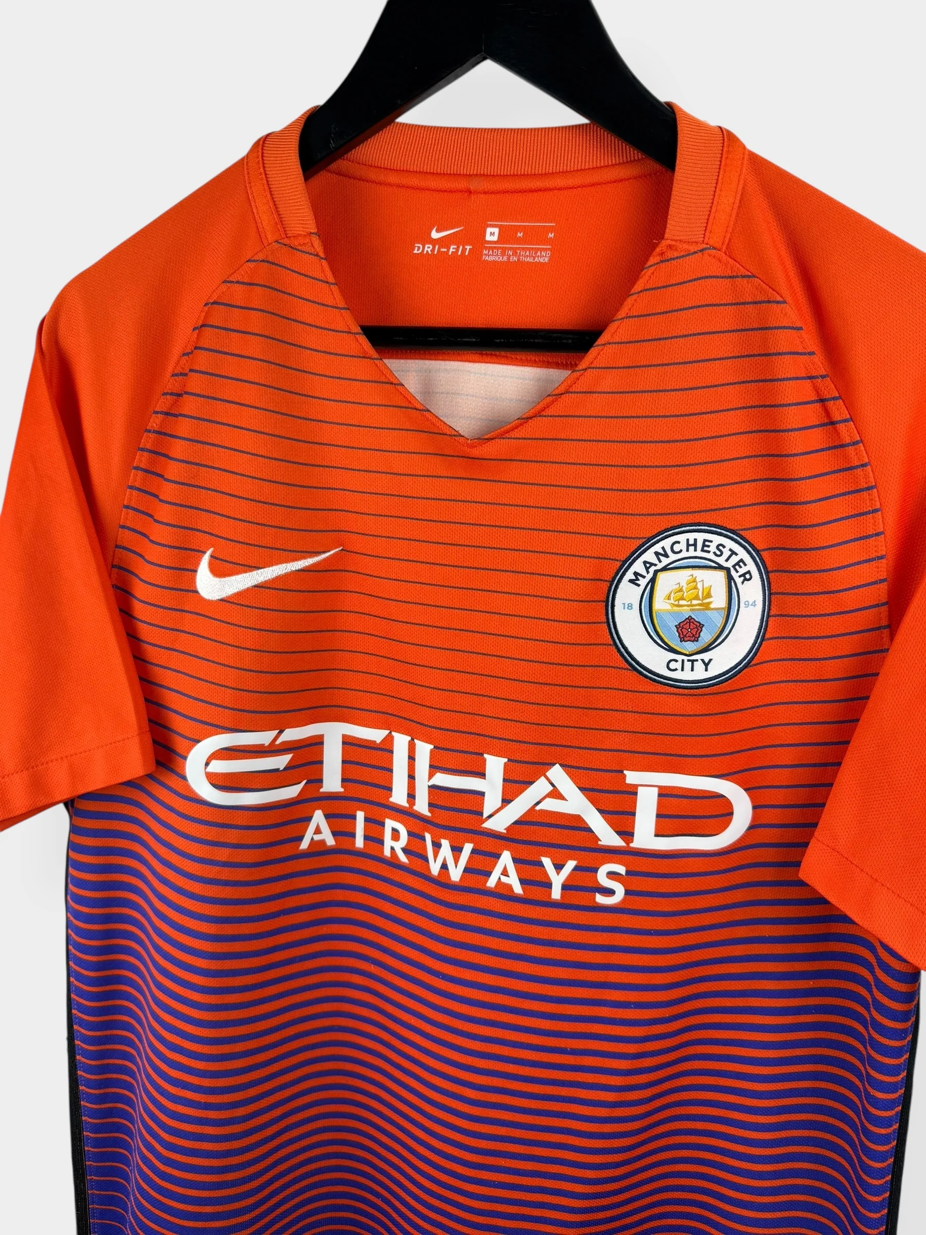 2016-17 MANCHESTER CITY THIRD SHIRT M - Image 4