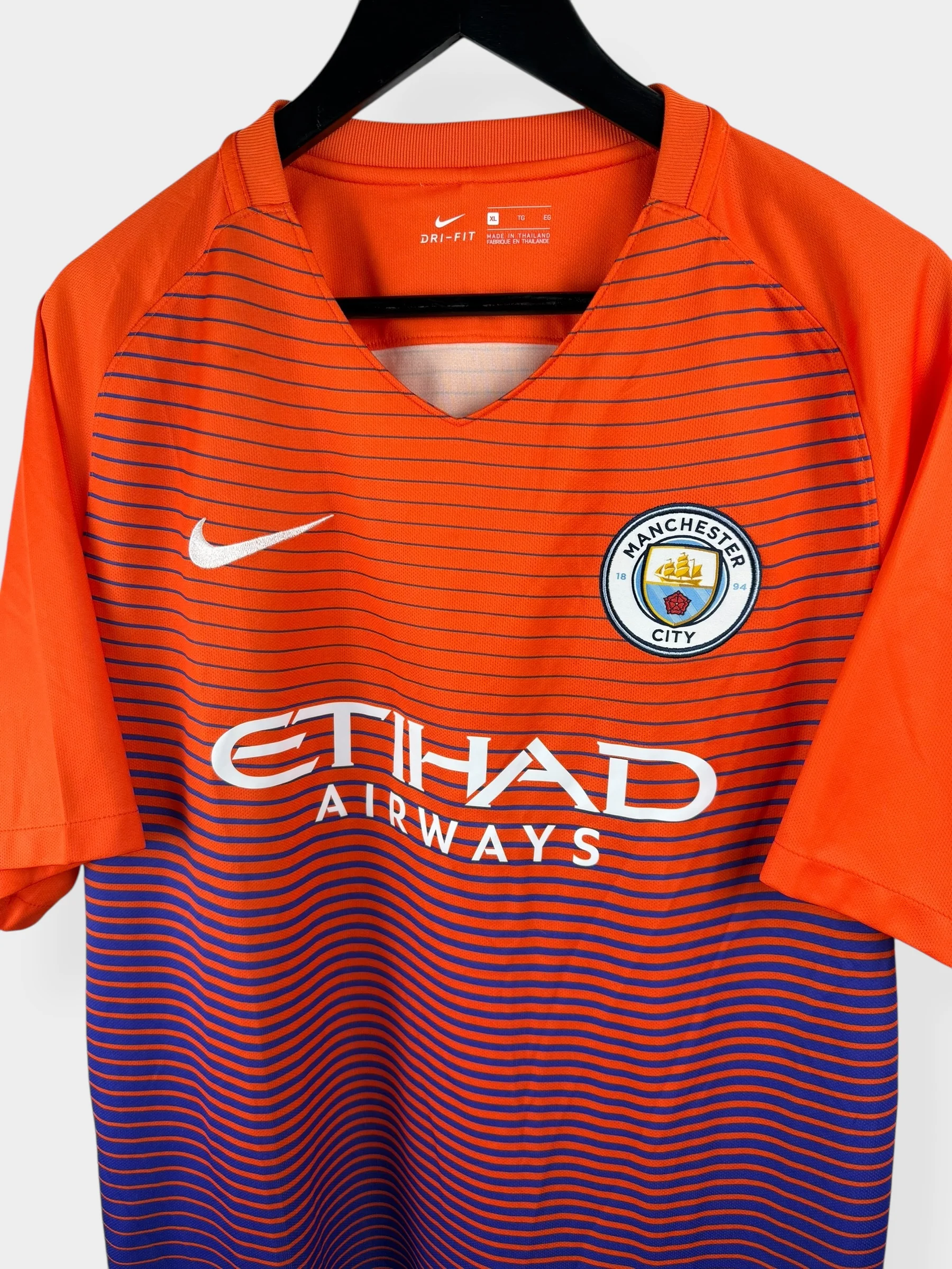 2016-17 MANCHESTER CITY THIRD SHIRT XL - Image 4