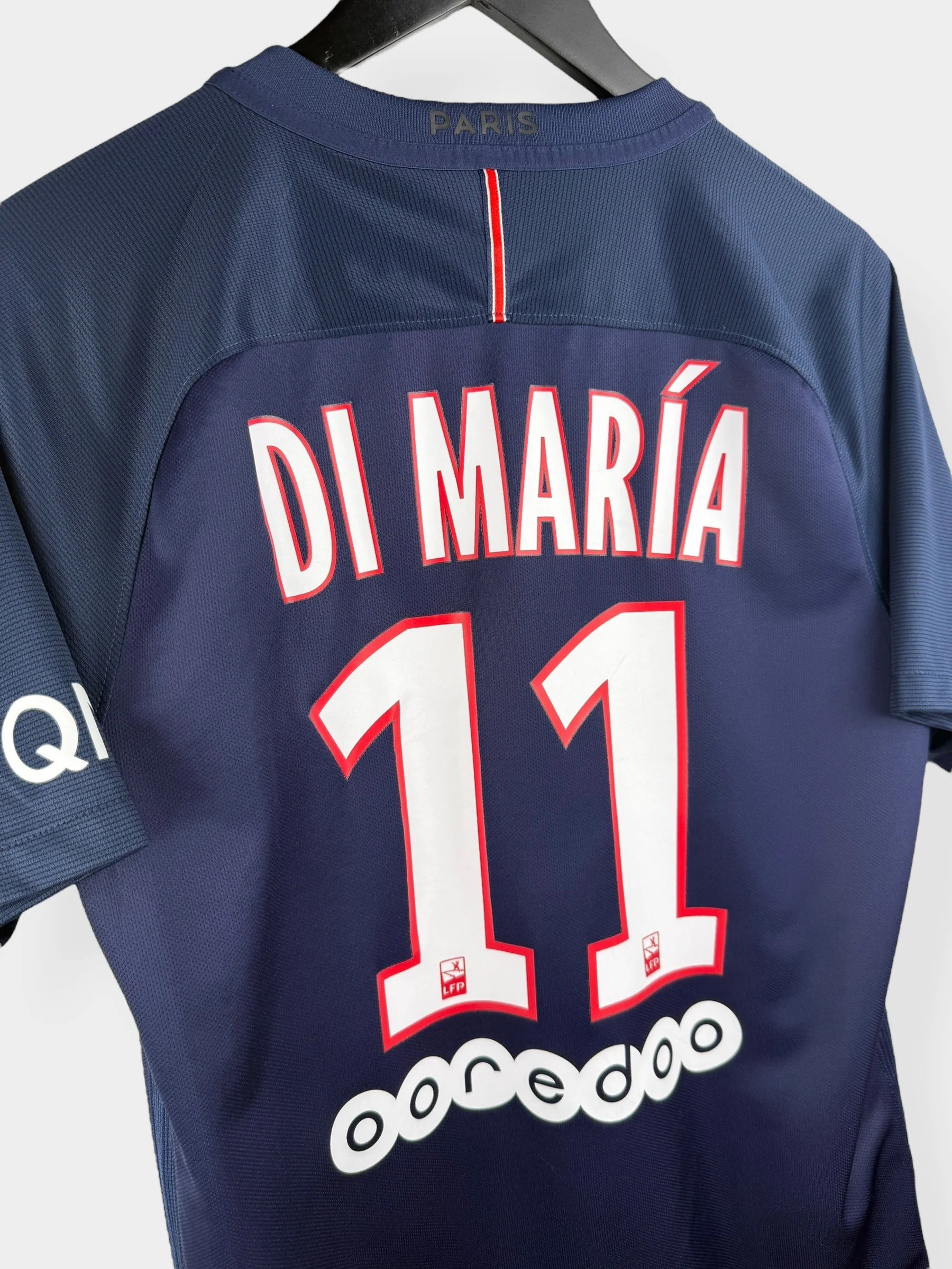 2016-17 PARIS SAINT-GERMAIN HOME SHIRT DI MARIA #11 S - Image 3
