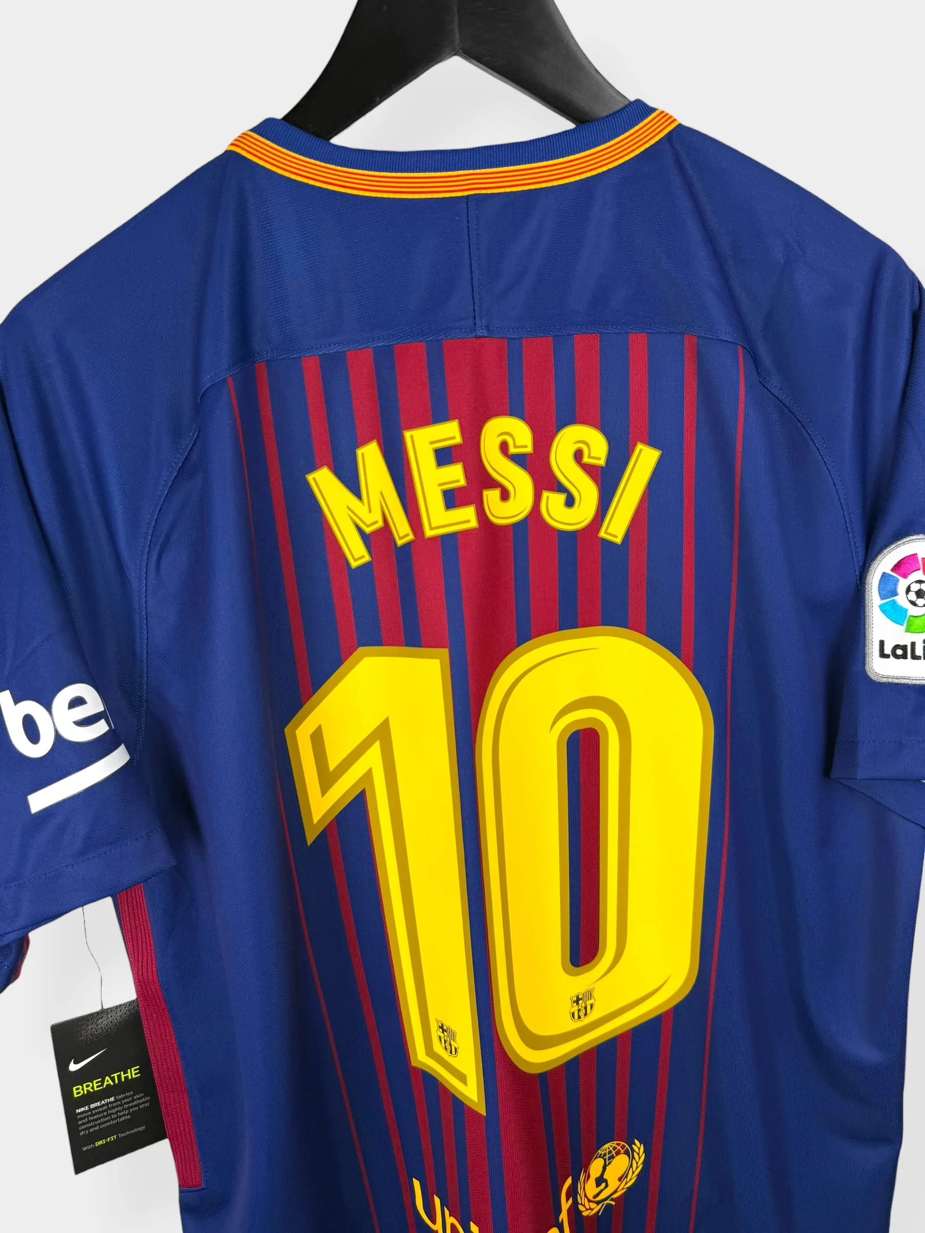 2017-18 BARCELONA HOME SHIRT MESSI #10 L - Image 3