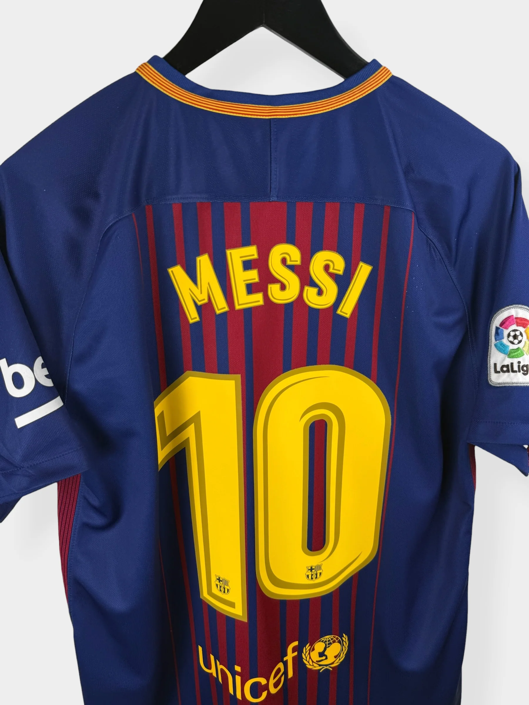 2017-18 BARCELONA HOME SHIRT MESSI #10 L - Image 3