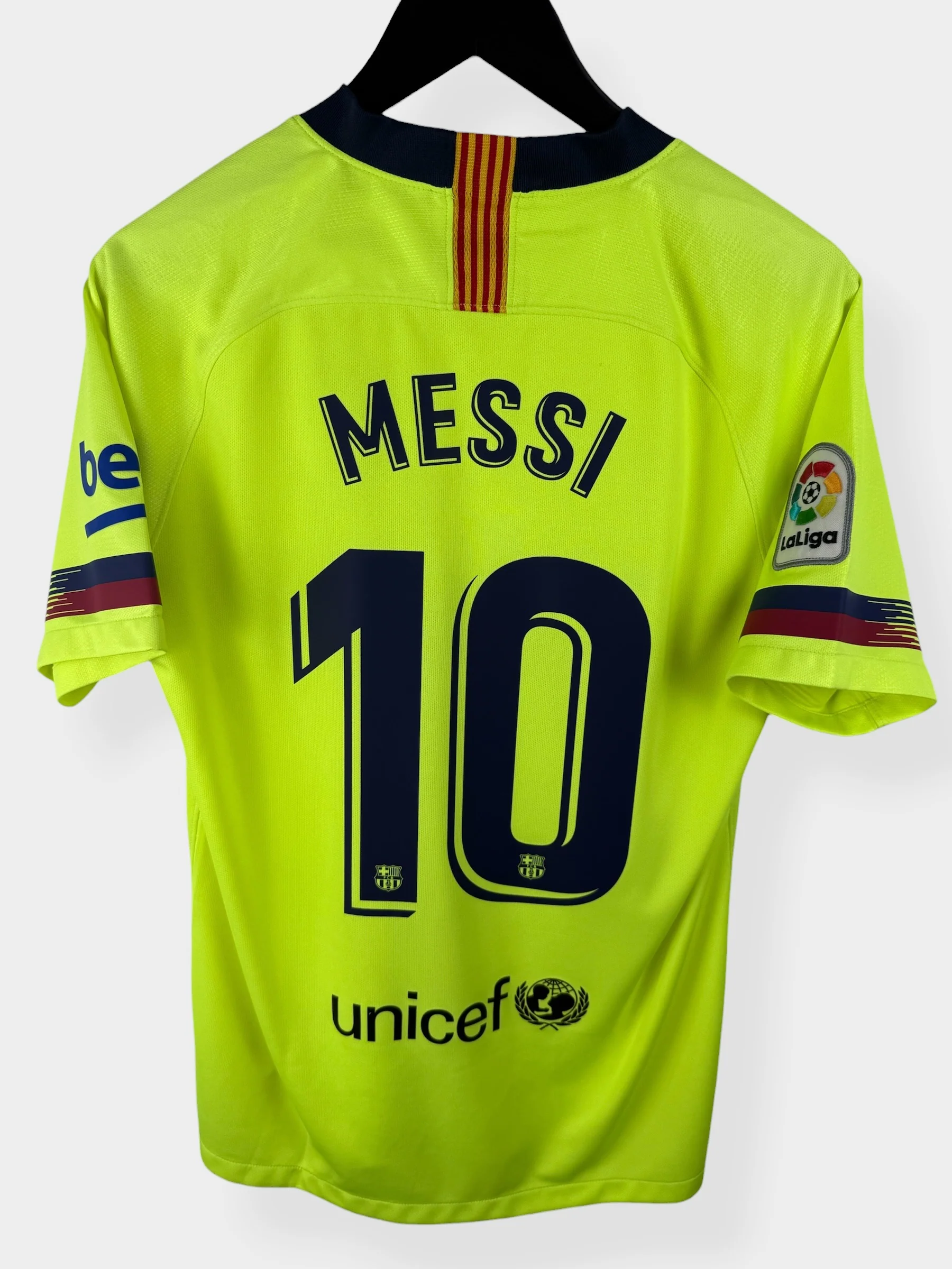 2018-19 BARCELONA AWAY SHIRT MESSI #10 M