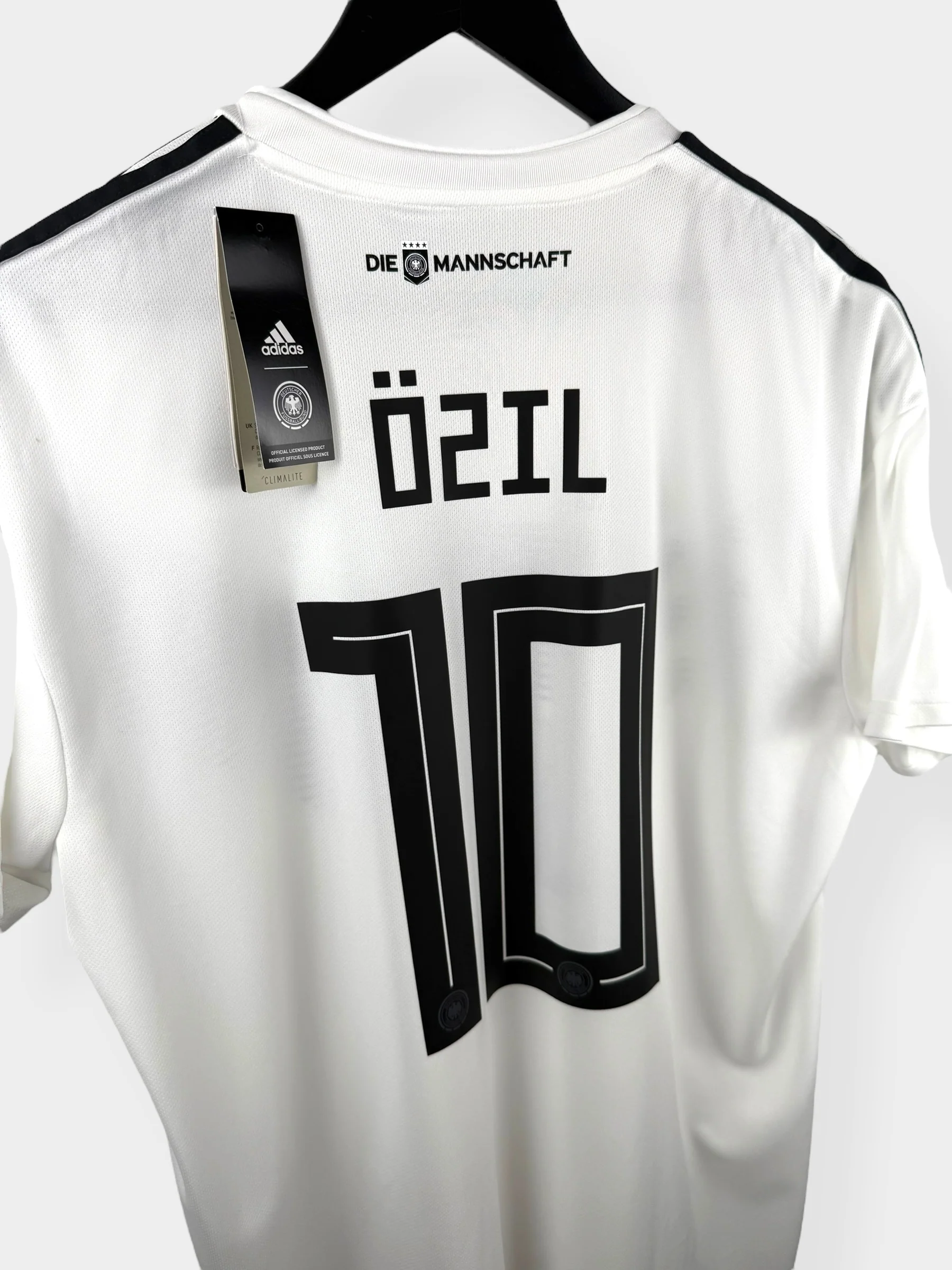 2018-19 GERMANY HOME SHIRT ÖZIL #10 XL - Image 3