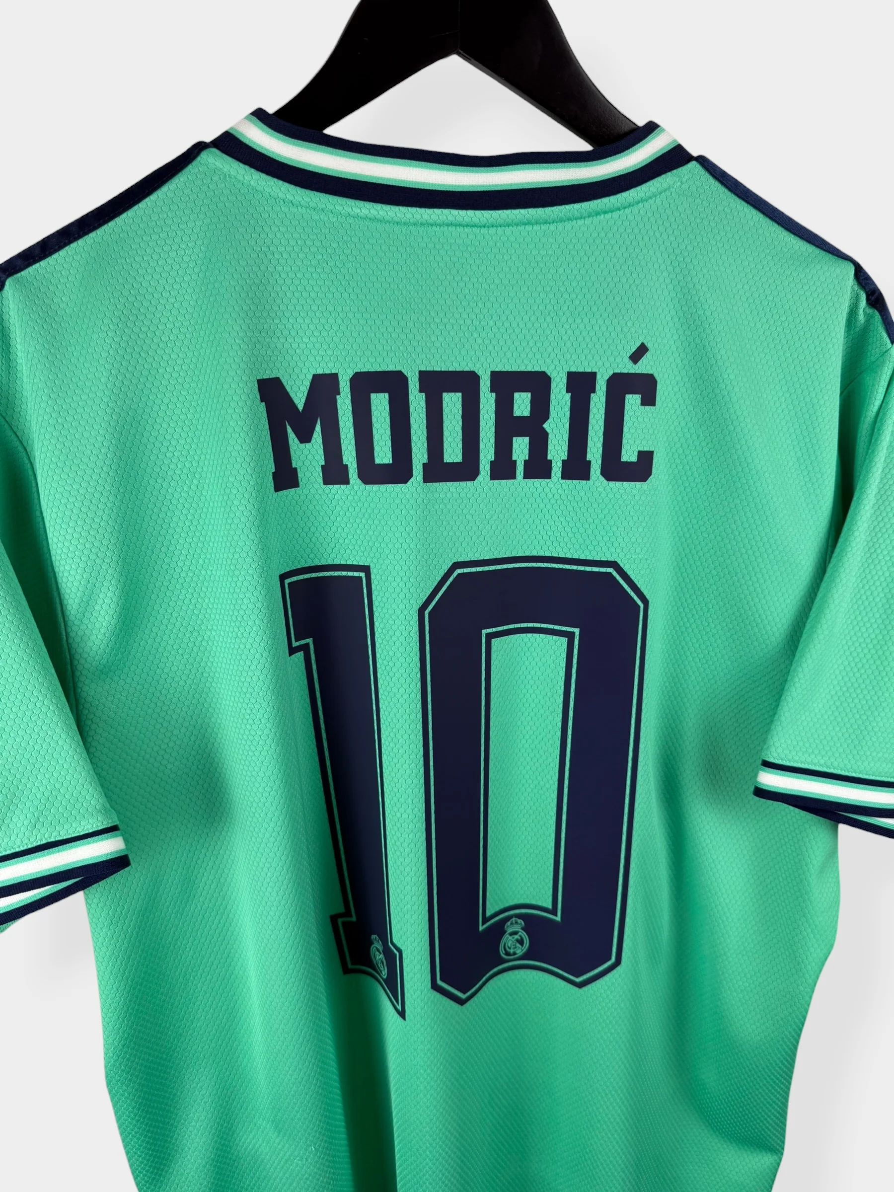 2019-20 REAL MADRID THIRD SHIRT MODRIC #10 XL - Image 3