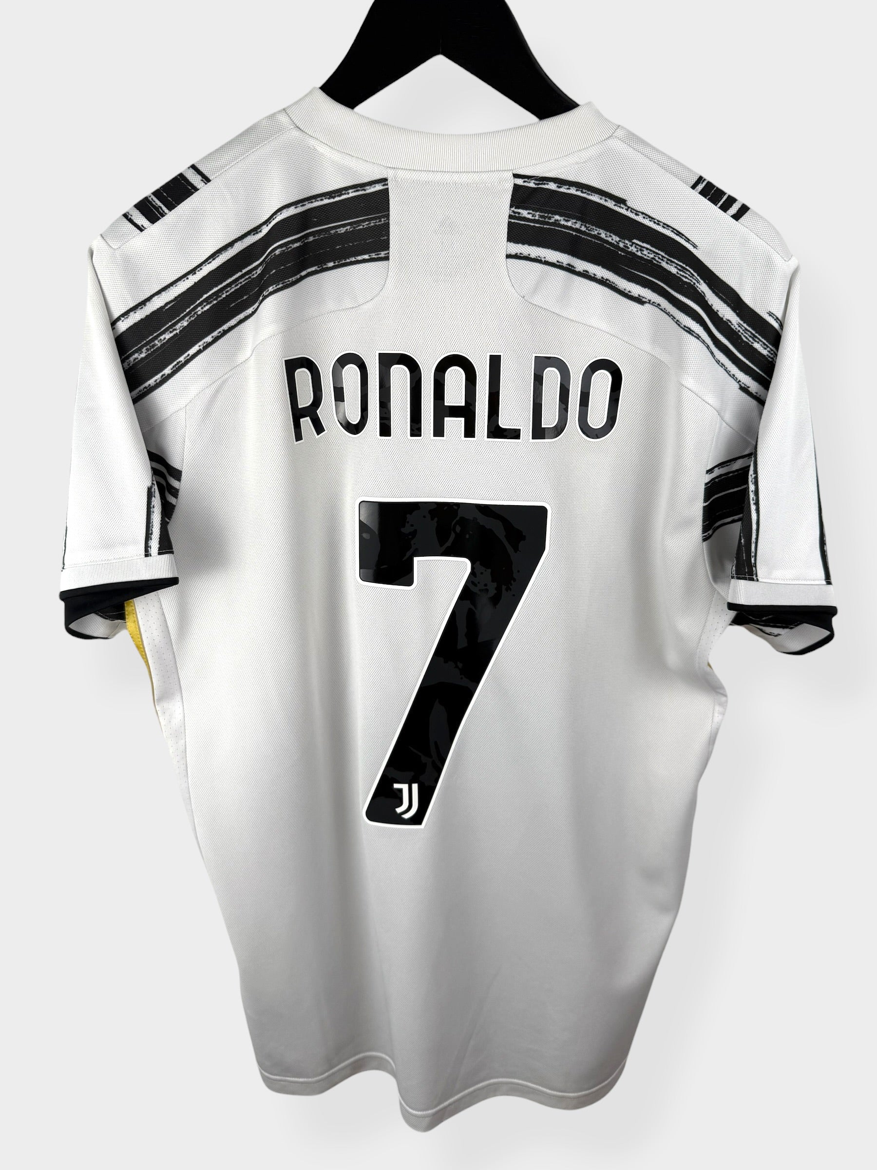 2020-21 JUVENTUS HOME SHIRT RONALDO #7 M