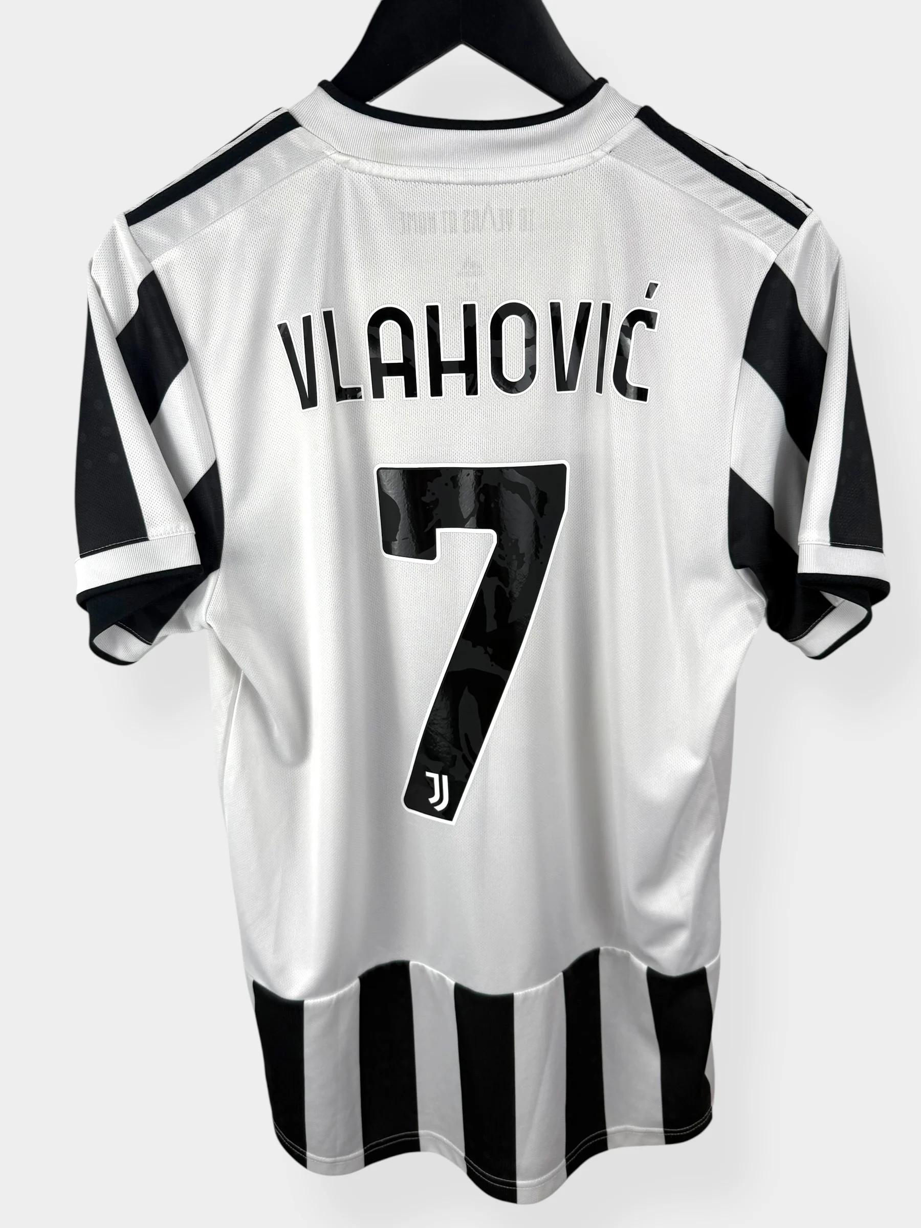 2021-22 JUVENTUS HOME SHIRT VLAHOVIC #7 M