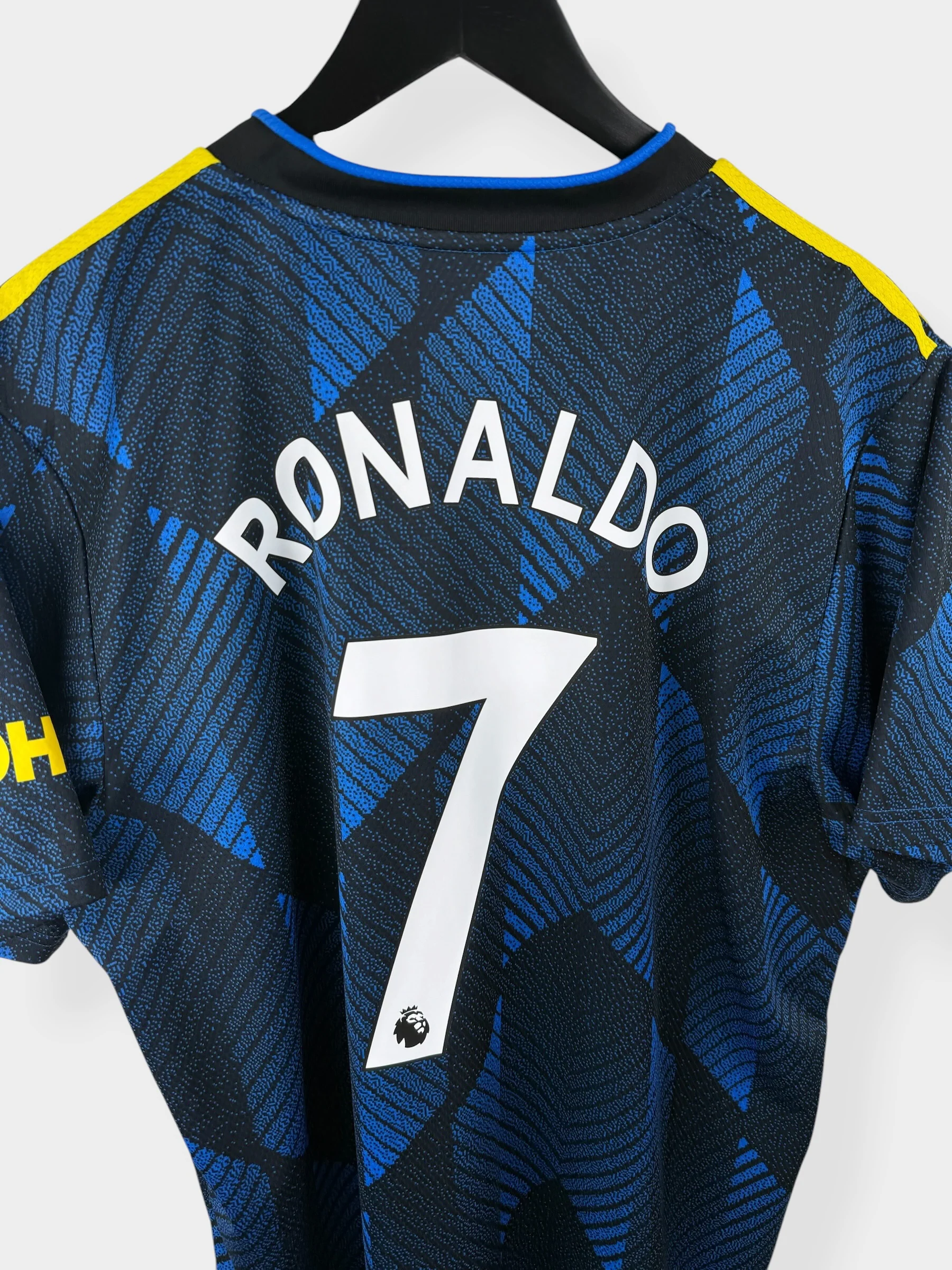 2021-22 MANCHESTER UNITED THIRD SHIRT RONALDO #7 XL - Image 3