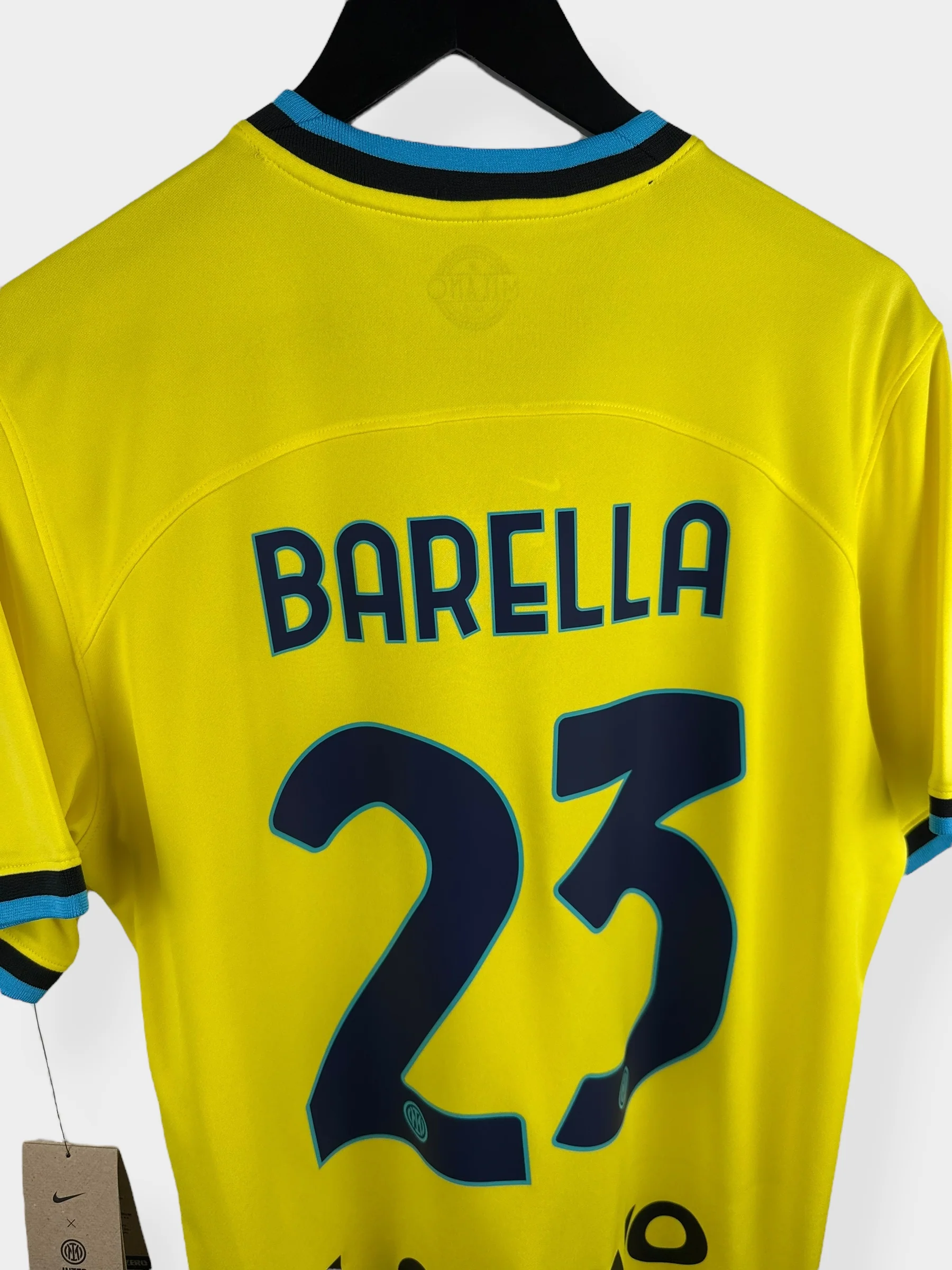 2022-23 INTER MILAN THIRD SHIRT BARELLA #23 M - Image 3