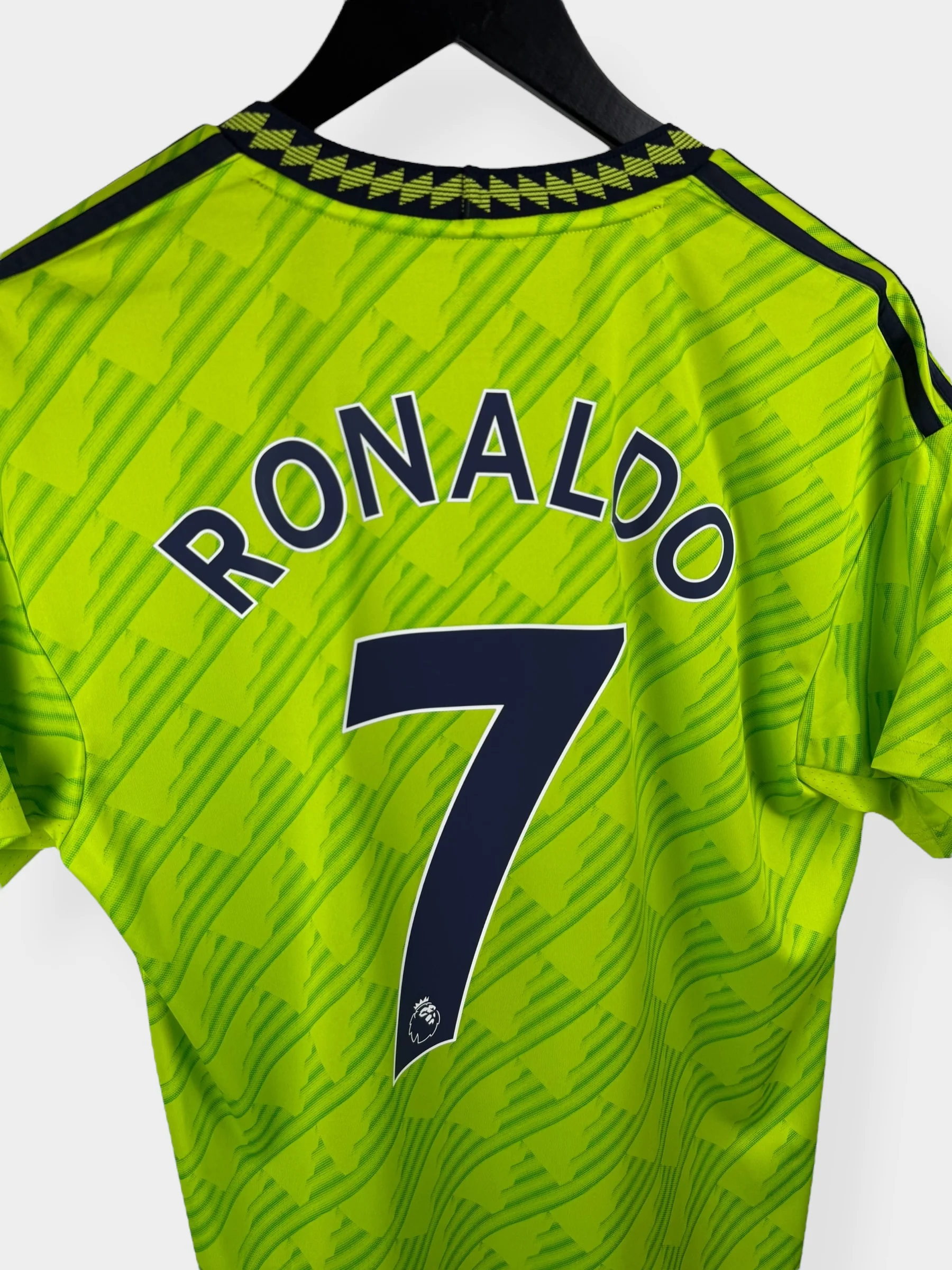 2022-23 MANCHESTER UNITED THIRD SHIRT RONALDO #7 M - Image 3