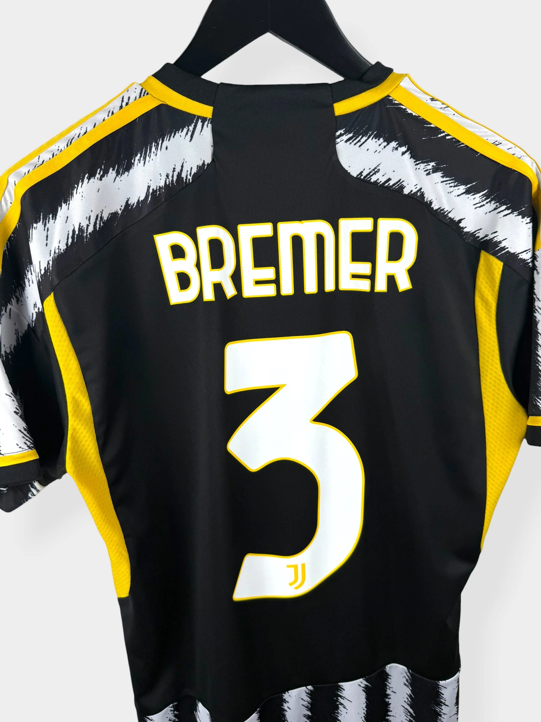 2023-24 JUVENTUS HOME SHIRT BREMER #3 M - Image 3
