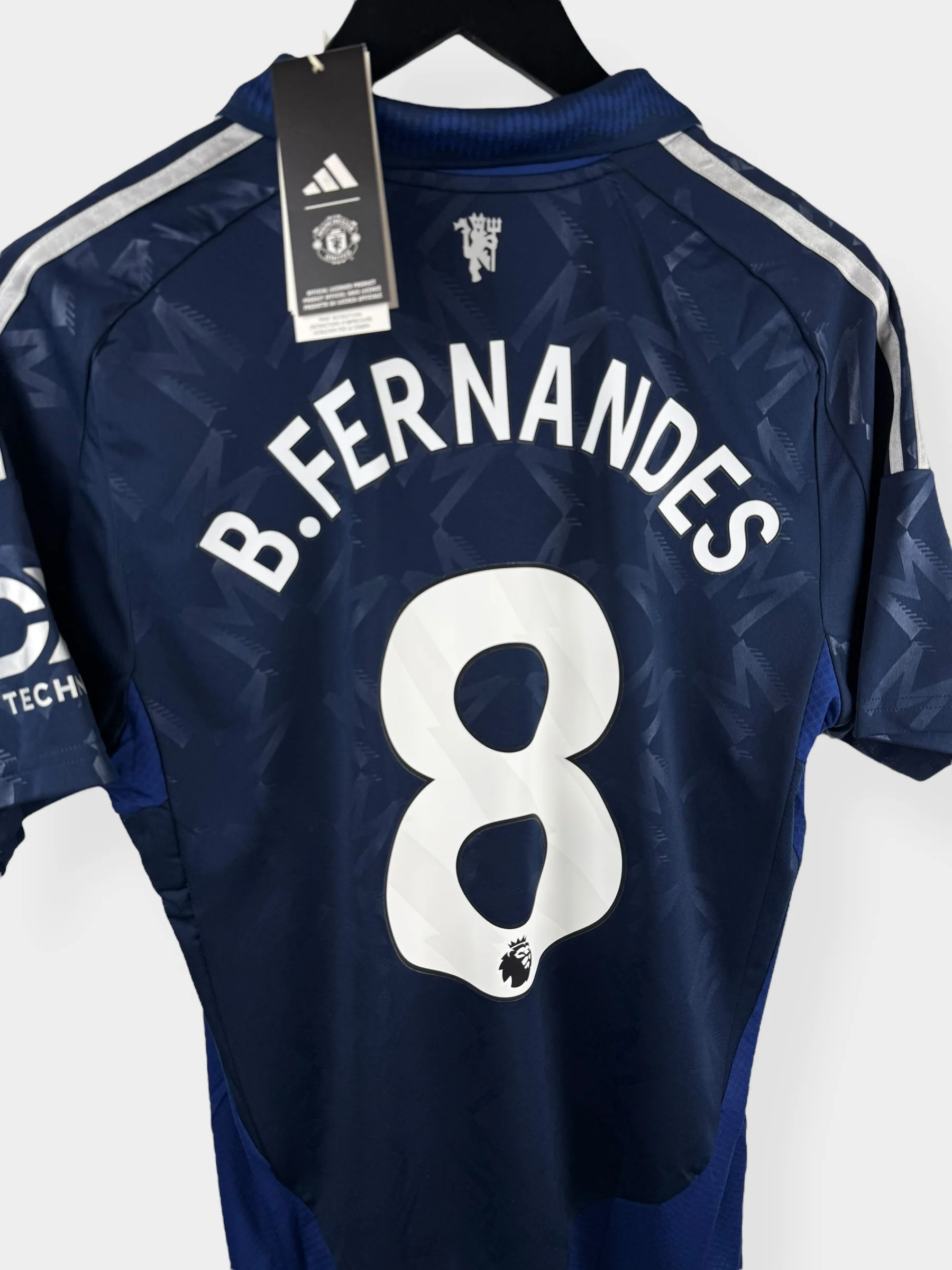 2024-25 MANCHESTER UNITED AWAY SHIRT B. FERNANDES #8 M - Image 3